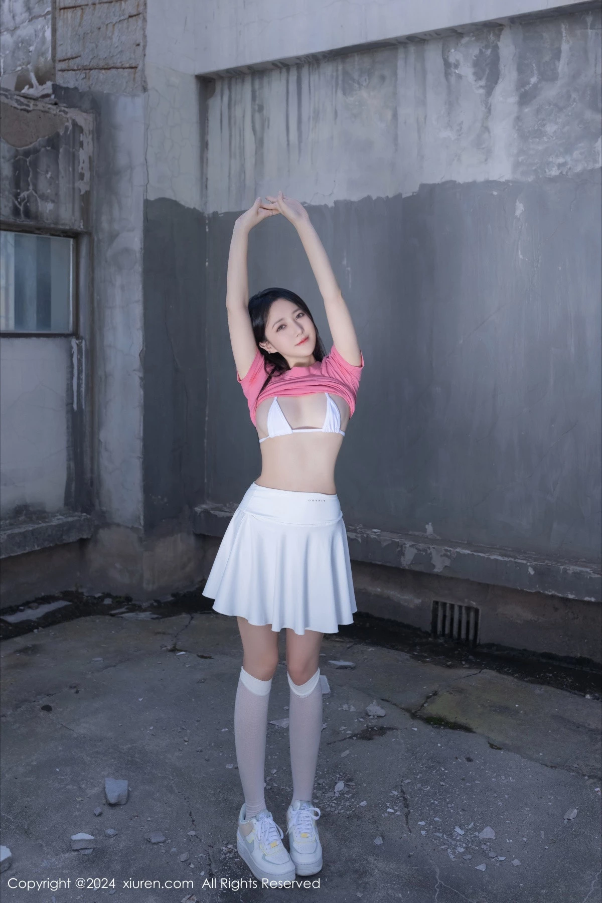 [秀人网] 2024.04.26 No.8457 鱼子酱Fish 天台少女  第41张