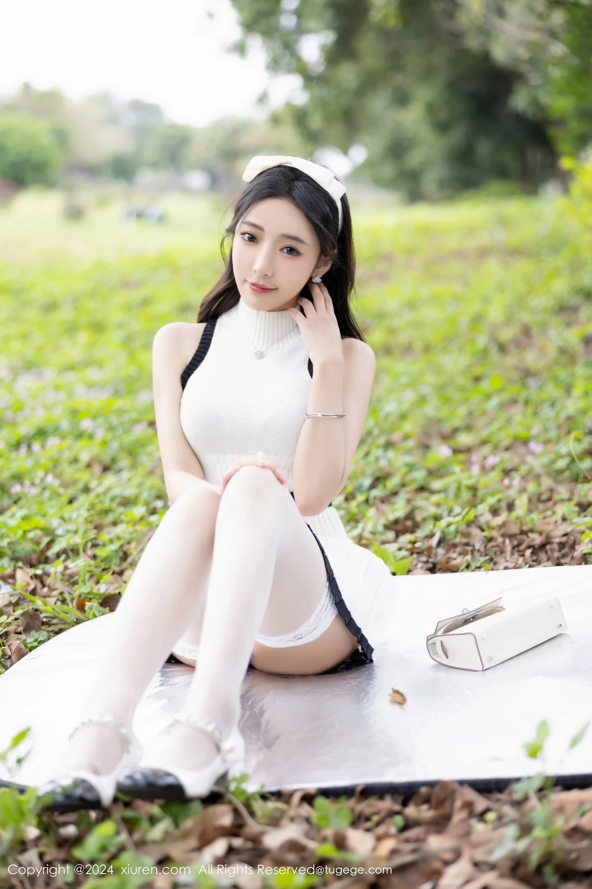 [秀人网] 2024.04.02 No.8334 王馨瑶yanni 丝袜美腿  第11张