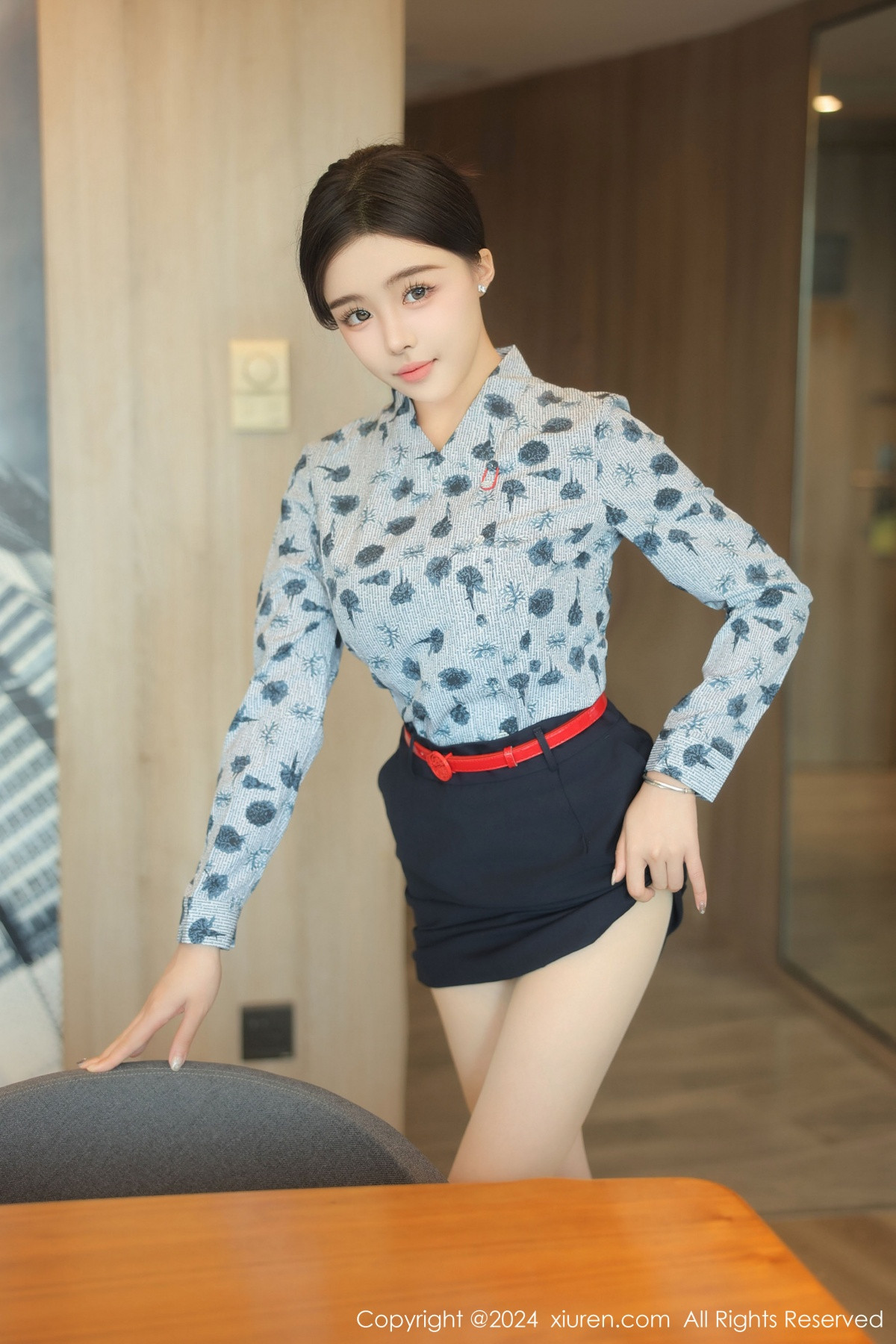 [秀人网] 2024.07.26 No.8919 袁圆 制服新人  第3张