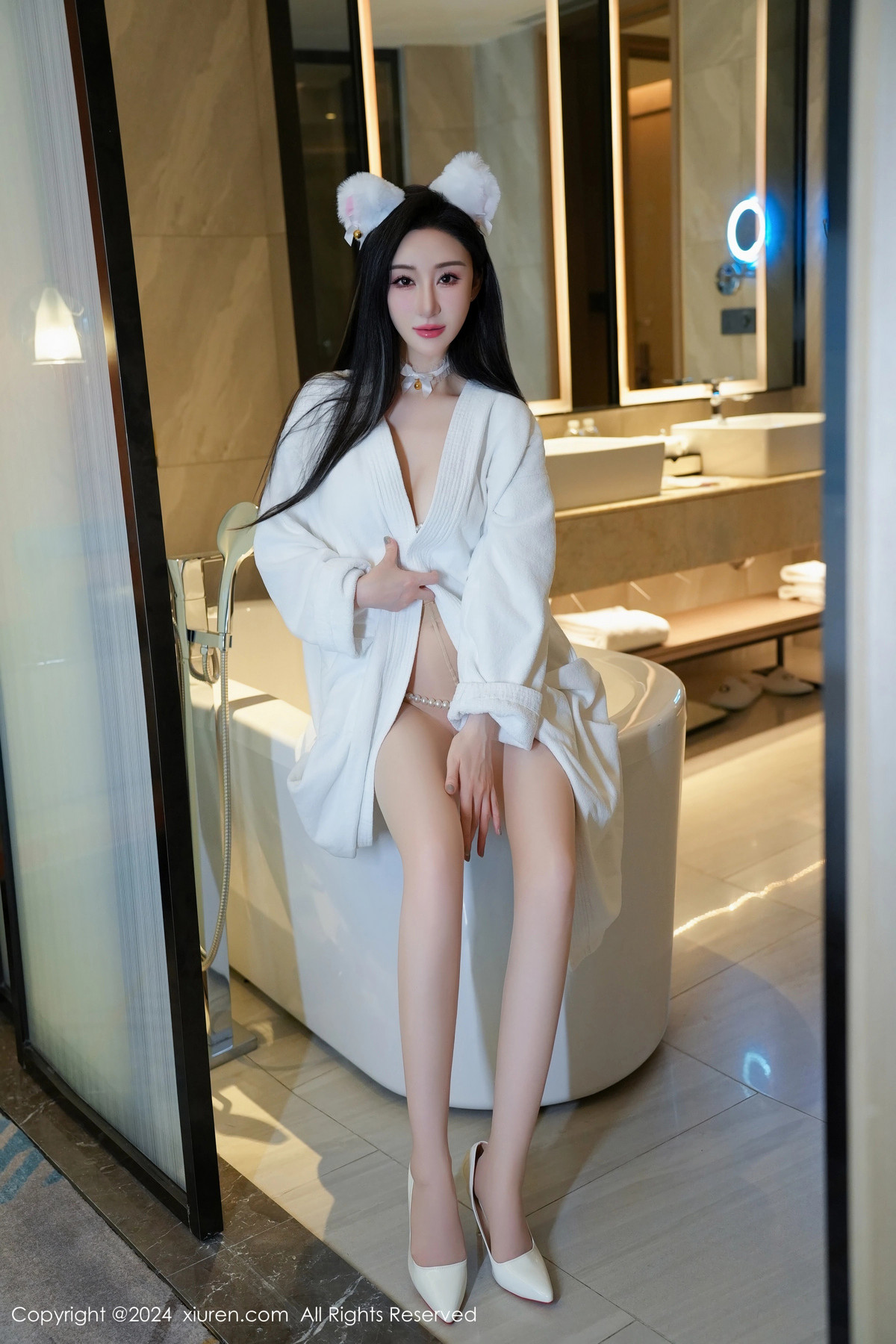 [秀人网] 2024.06.11 No.8679 田兮白 丝袜美腿  第75张