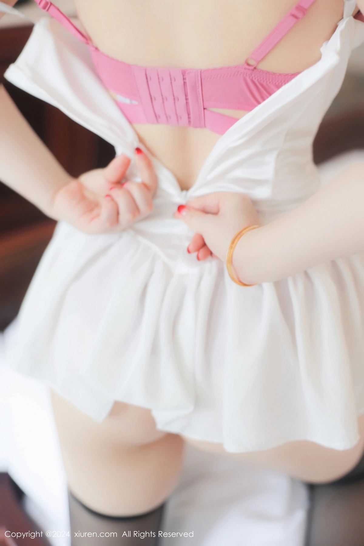[秀人网] 2024.04.23 No.8436 诗诗kiki 黑丝美腿  第39张