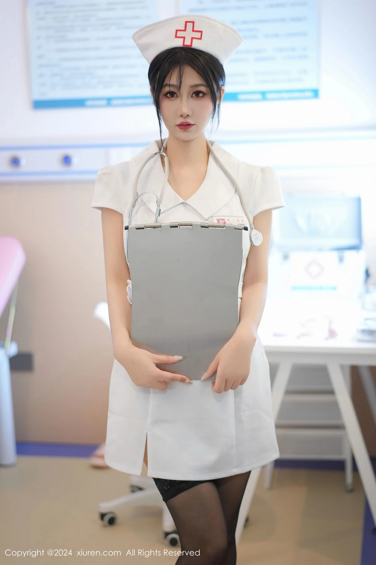 [秀人网] 2024.05.10 No.8512 laura阿姣 美腿黑丝