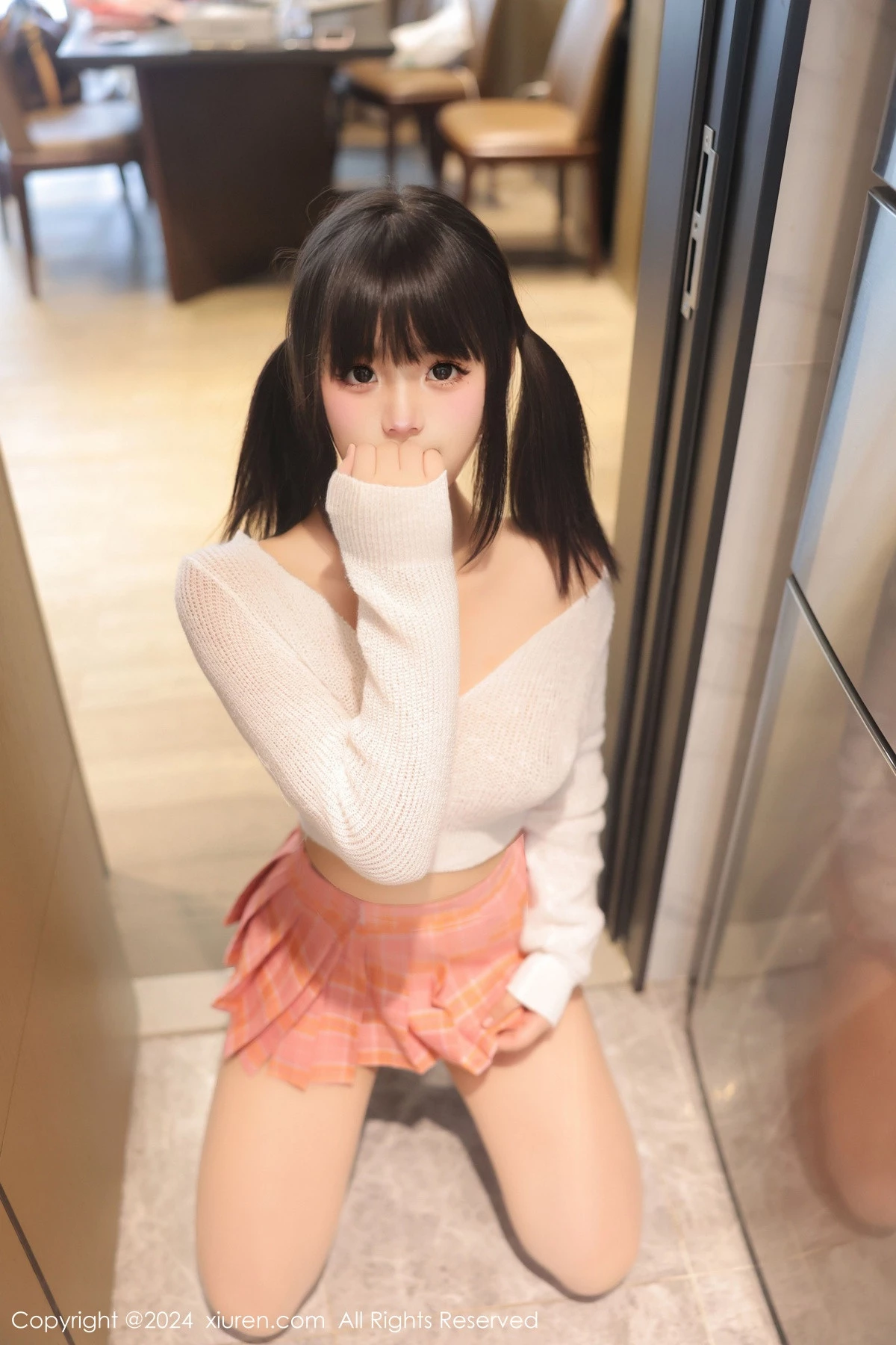 [秀人网] 2024.04.17 No.8404 徐若兮 新人美腿  第22张