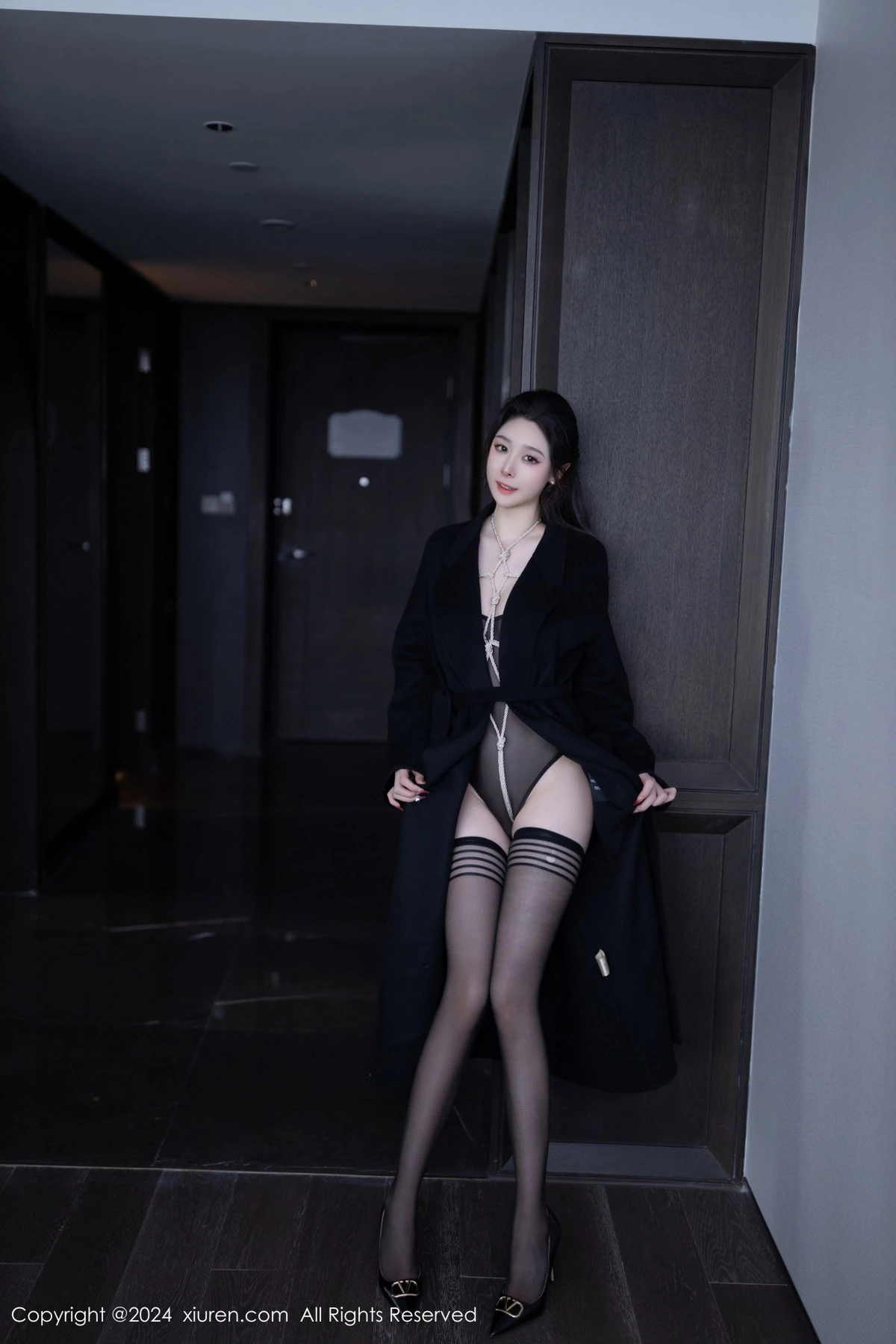 [秀人网] 2024.05.16 No.8552 小逗逗 黑丝美腿  第8张