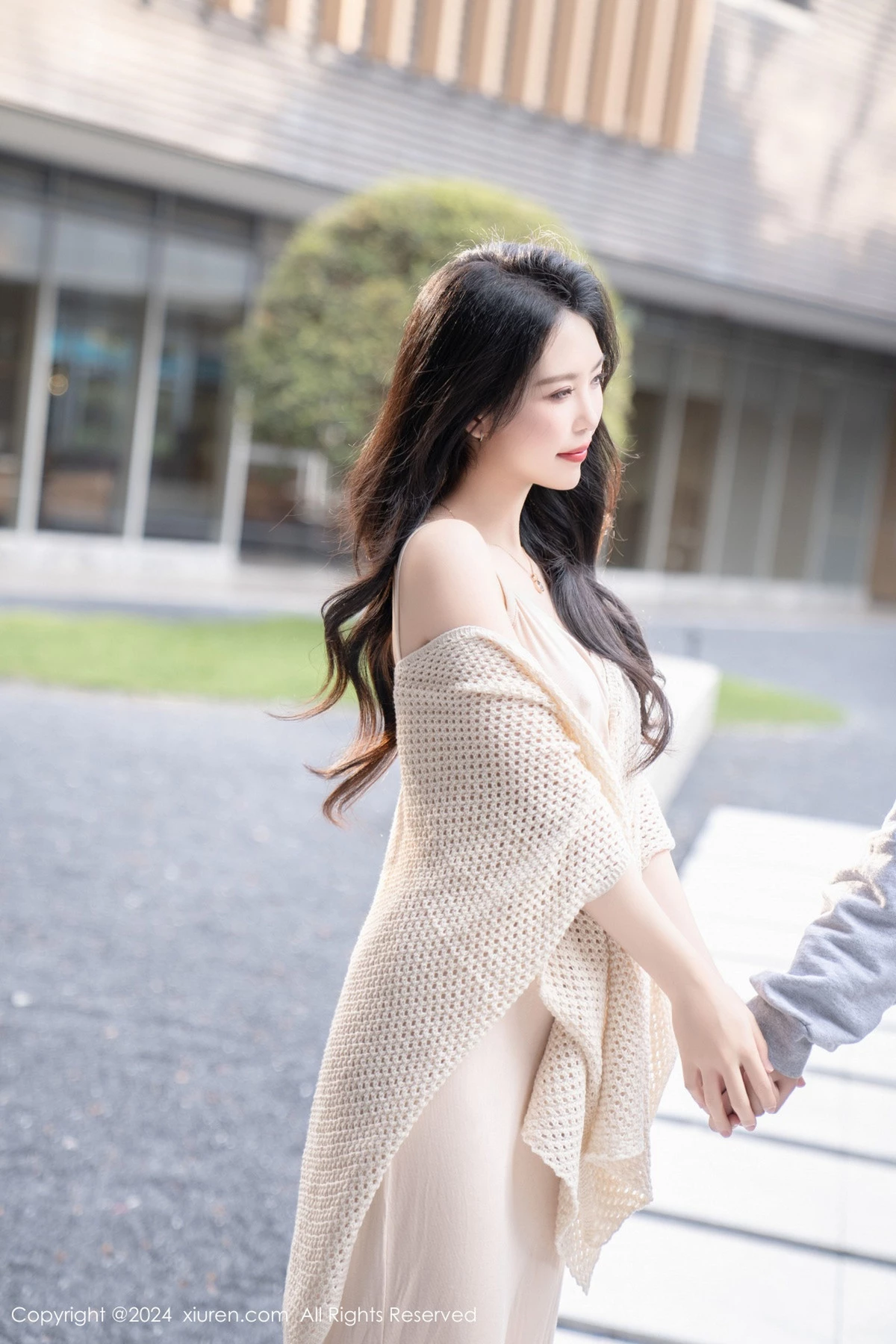 [秀人网] 2024.05.17 No.8559 利世 黑丝美腿  第10张