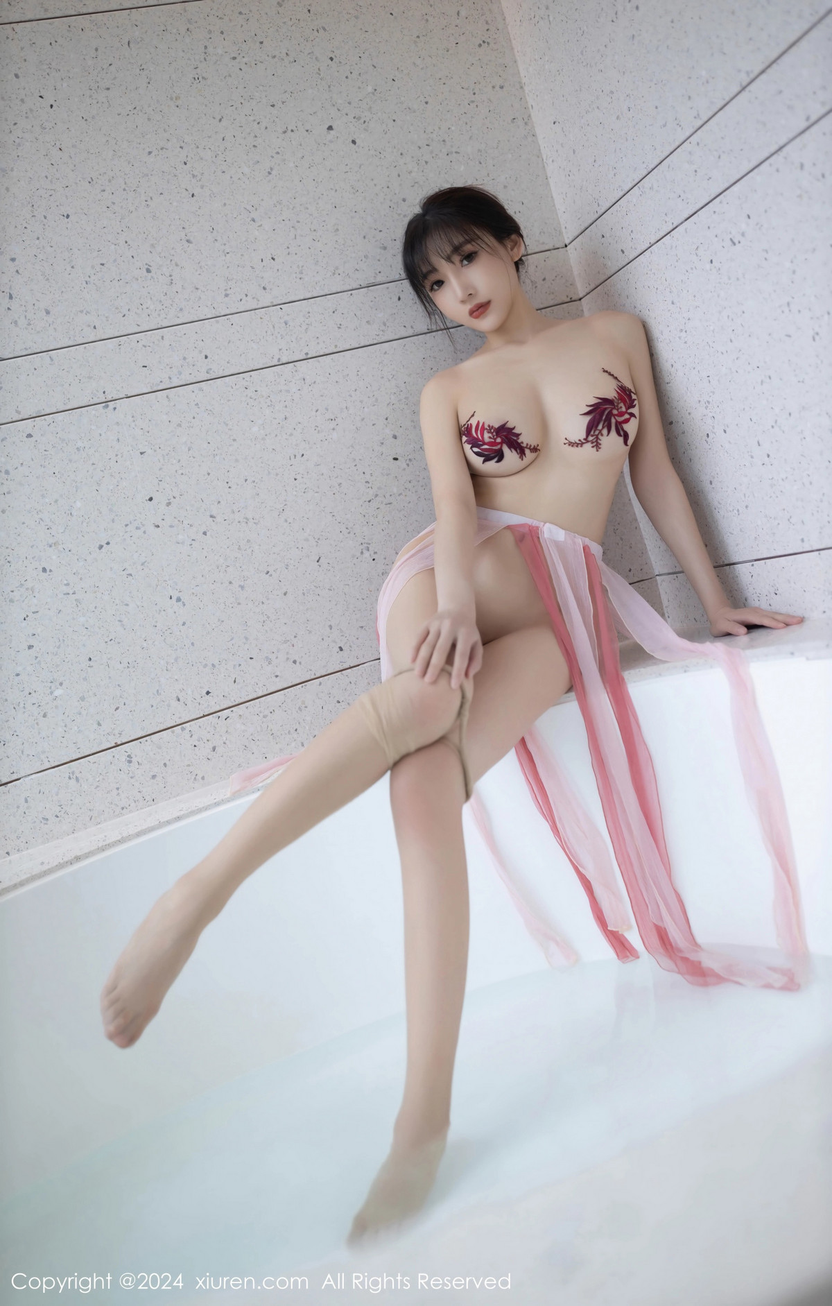 [秀人网] 2024.08.01 No.8954 陆萱萱 长裙美腿  第60张