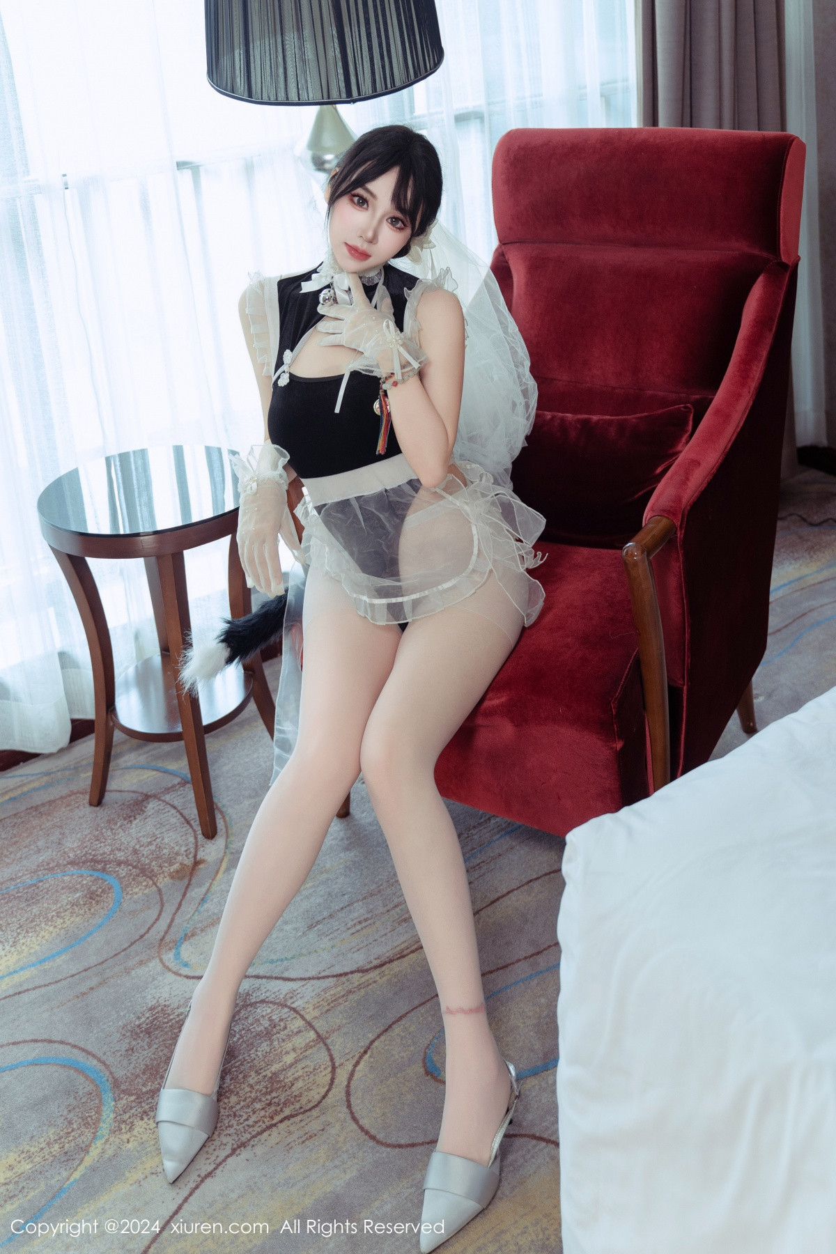 [秀人网] 2024.09.24 No.9197 汐汐爱吃草莓 丝袜美臀  第13张