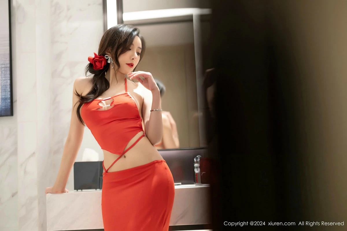 [秀人网] 2024.04.11 No.8378 王馨瑶yanni 丝袜美腿  第15张