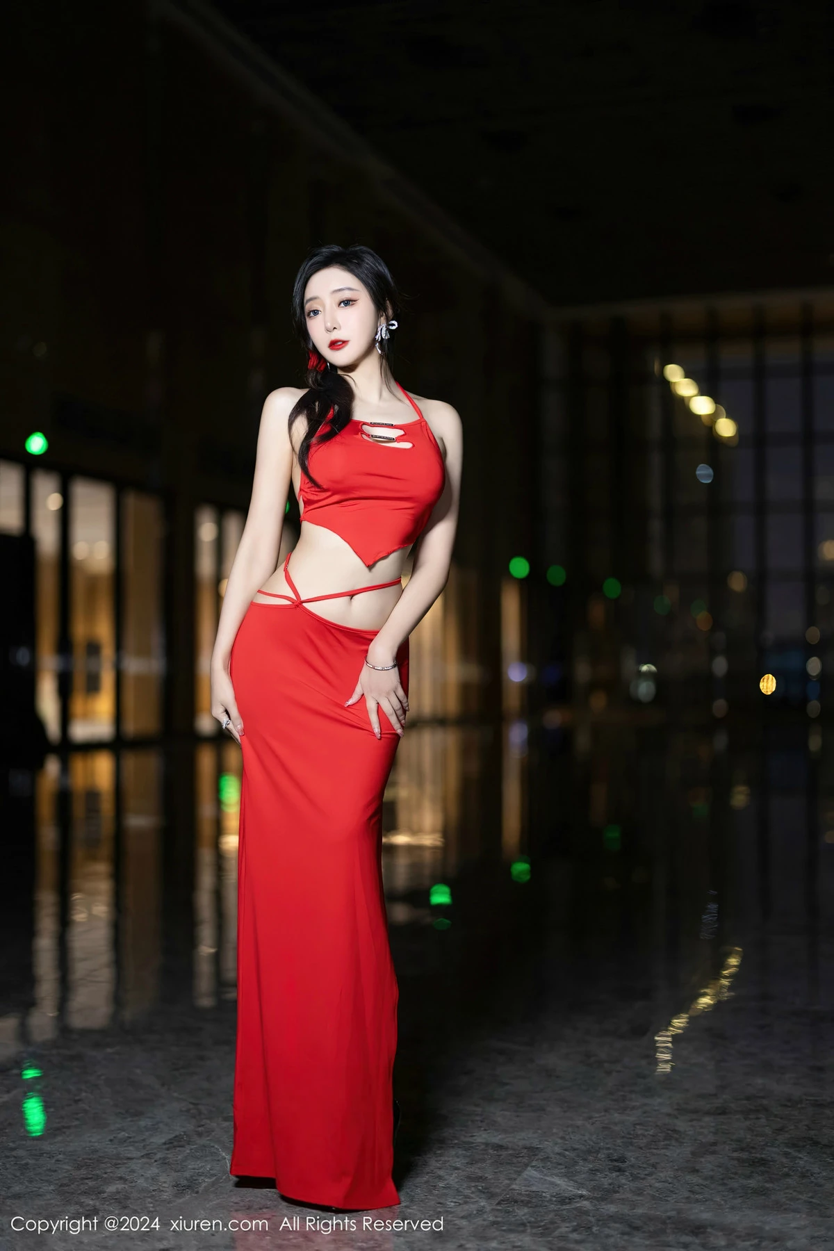 [秀人网] 2024.04.11 No.8378 王馨瑶yanni 丝袜美腿  第6张