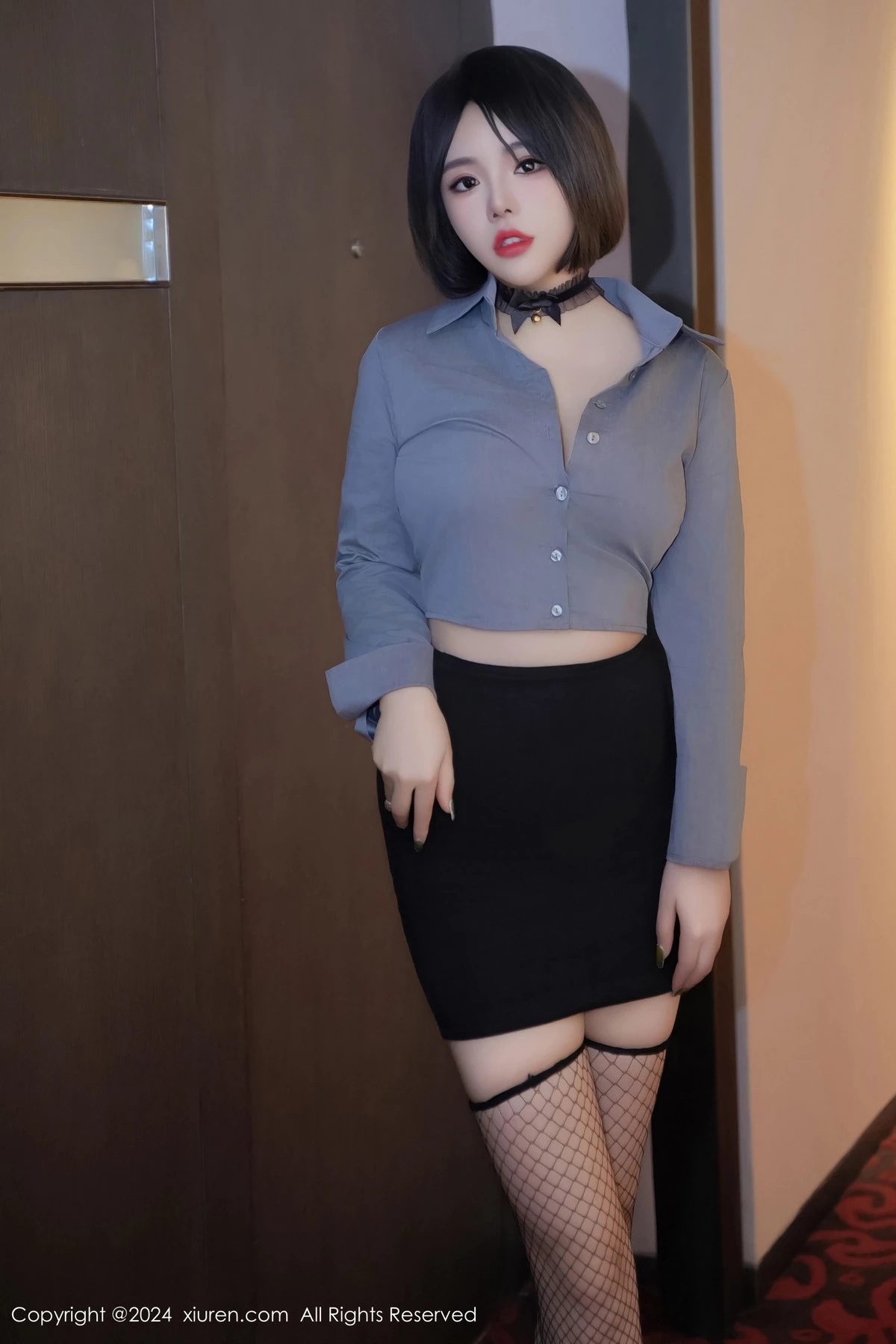 [秀人网] 2024.04.23 No.8435 陆萱雅 黑丝美腿  第17张