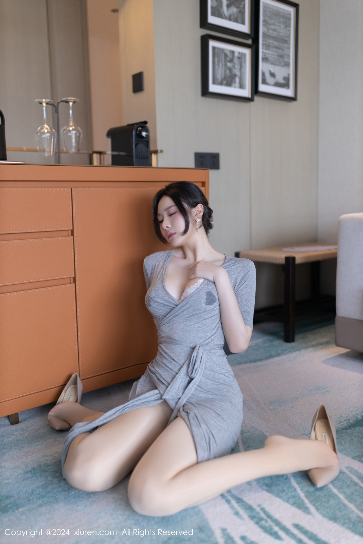 [秀人网] 2024.06.13 No.8699 小逗逗 丝袜美腿  第9张