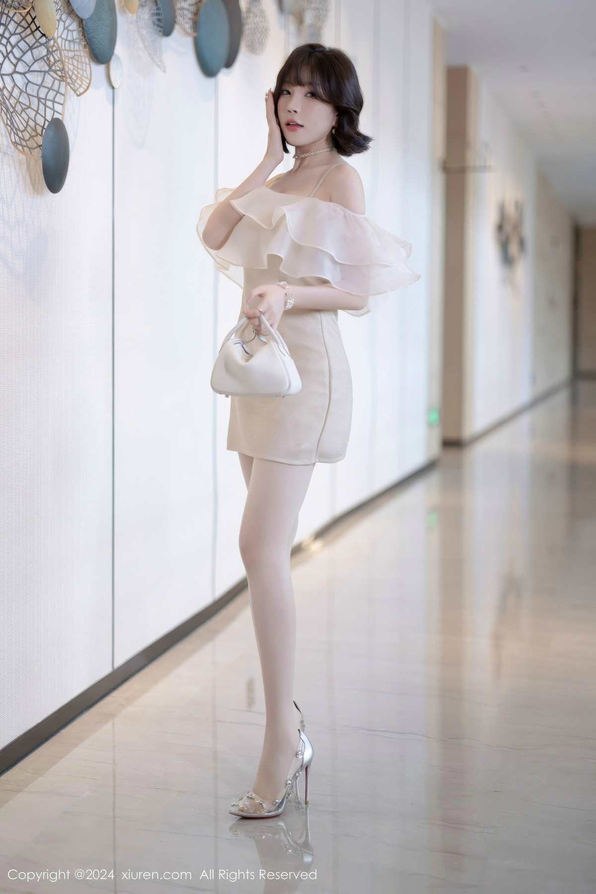 [秀人网] 2024.07.25 No.8917 徐莉芝Booty 丝袜美腿  第2张