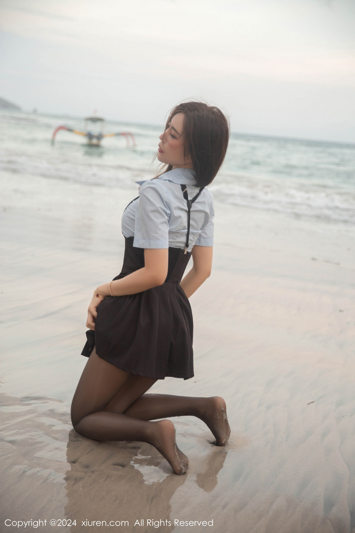 [秀人网] 2024.06.25 No.8752 绮里嘉ula 海边沙滩  第24张