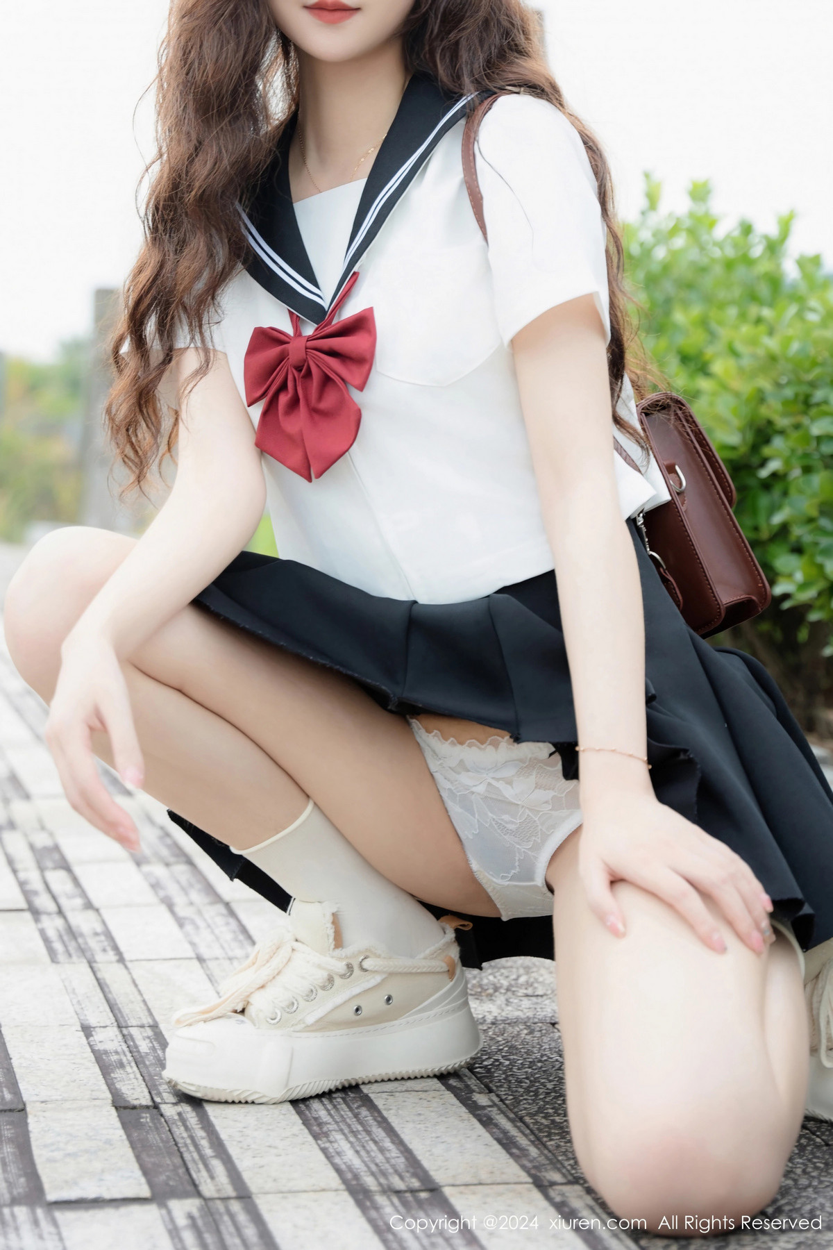 [秀人网] 2024.08.01 No.8948 拍黄瓜girl 制服美腿  第39张