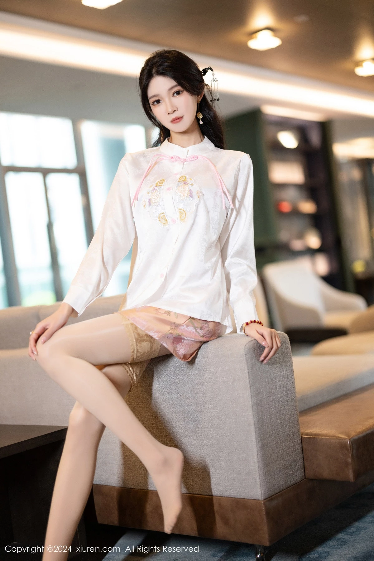 [秀人网] 2024.04.07 No.8347 程程程- 丝袜美腿  第6张