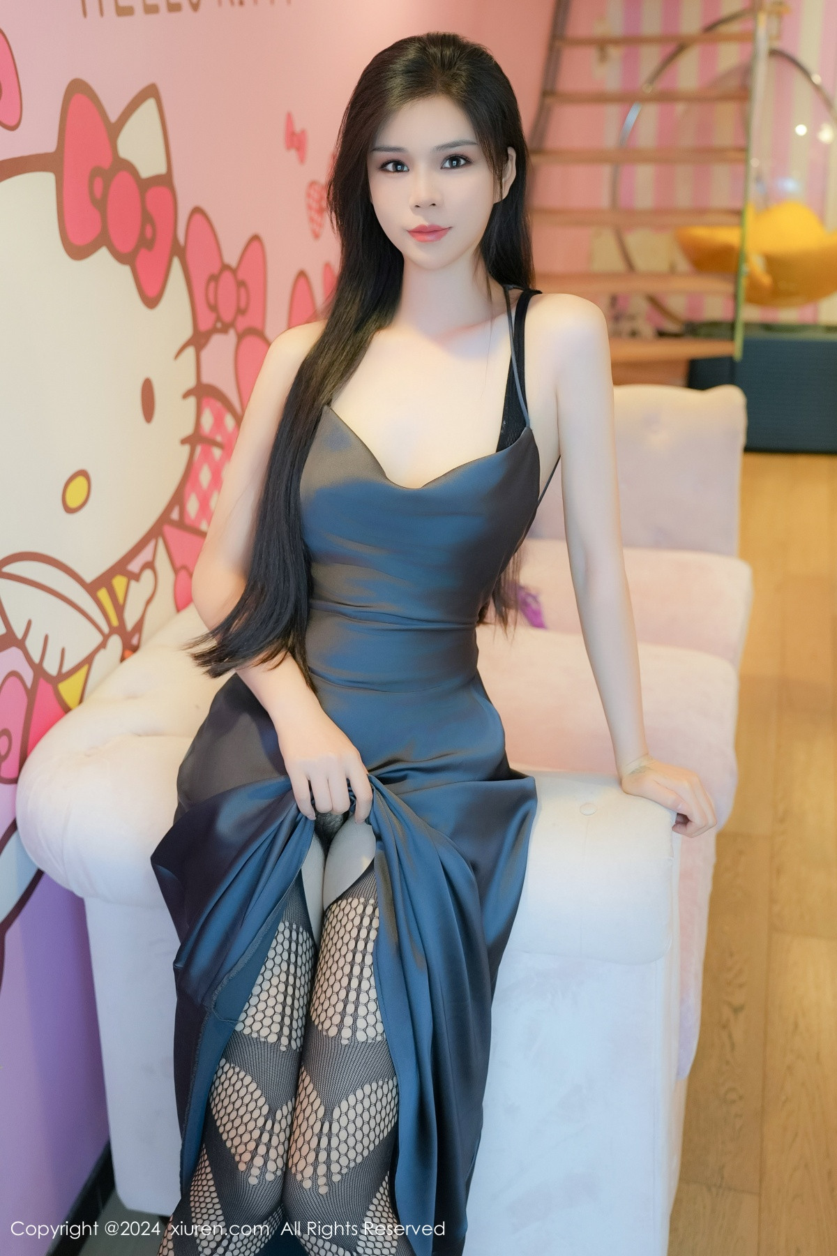 [秀人网] 2024.07.03 No.8795 雪糕CiCi 黑丝美腿  第13张