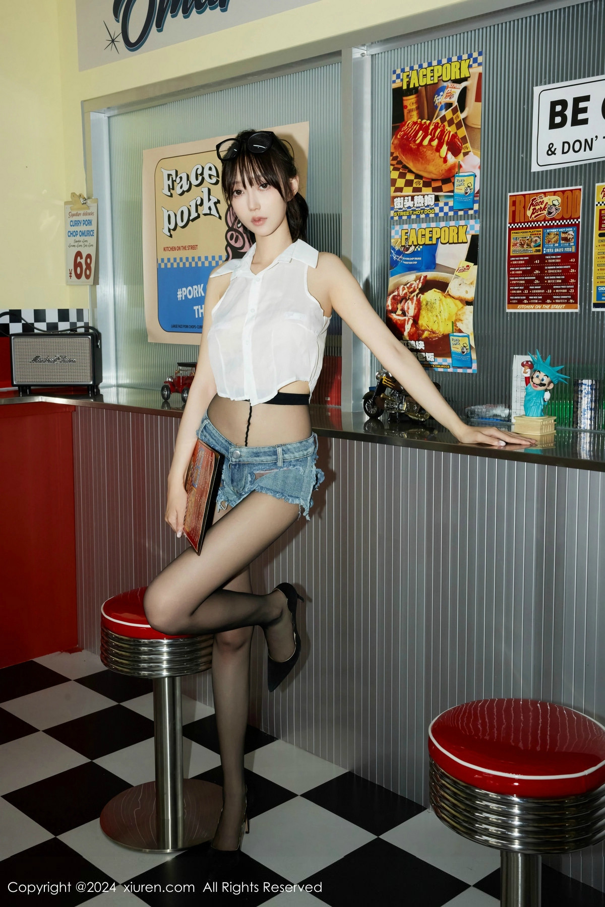 [秀人网] 2024.07.05 No.8811 玥儿玥er 黑丝美腿  第8张