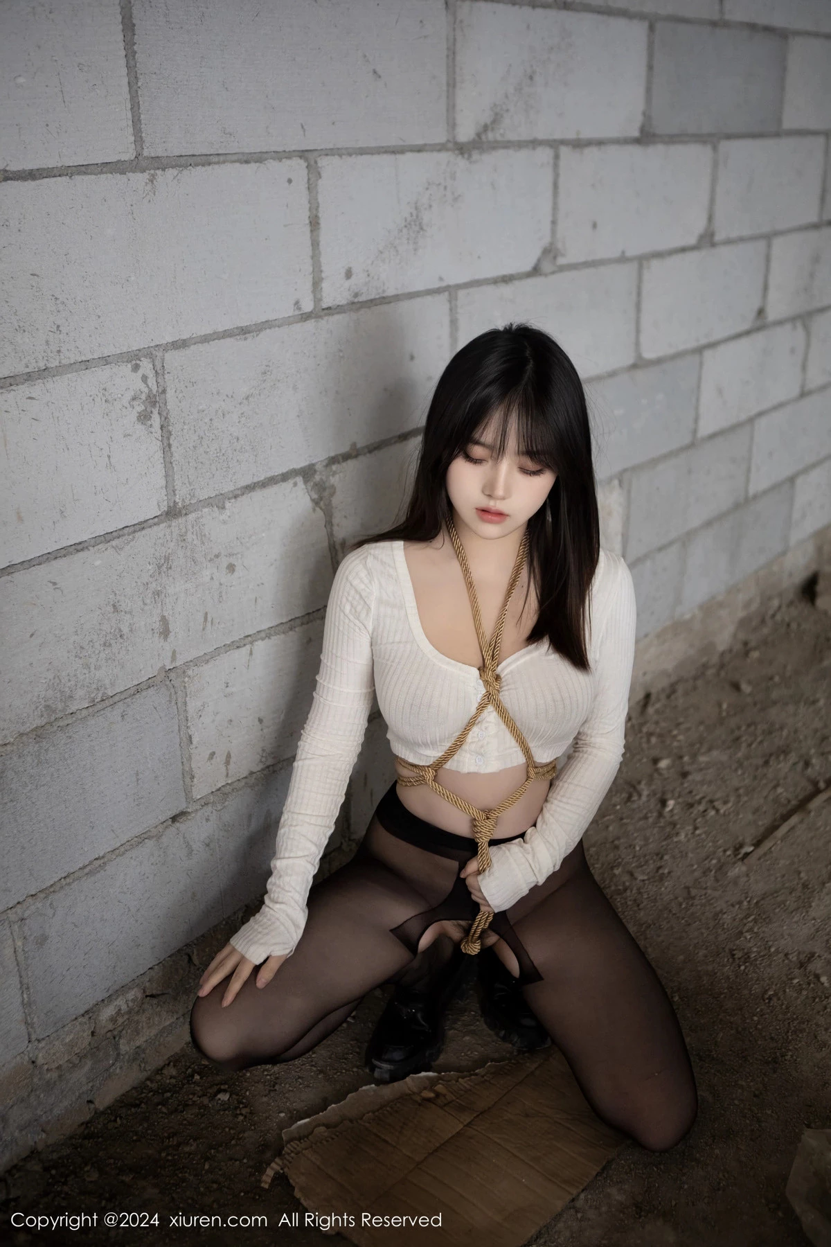 [秀人网] 2024.04.23 No.8439 豆瓣酱 美腿黑丝  第33张