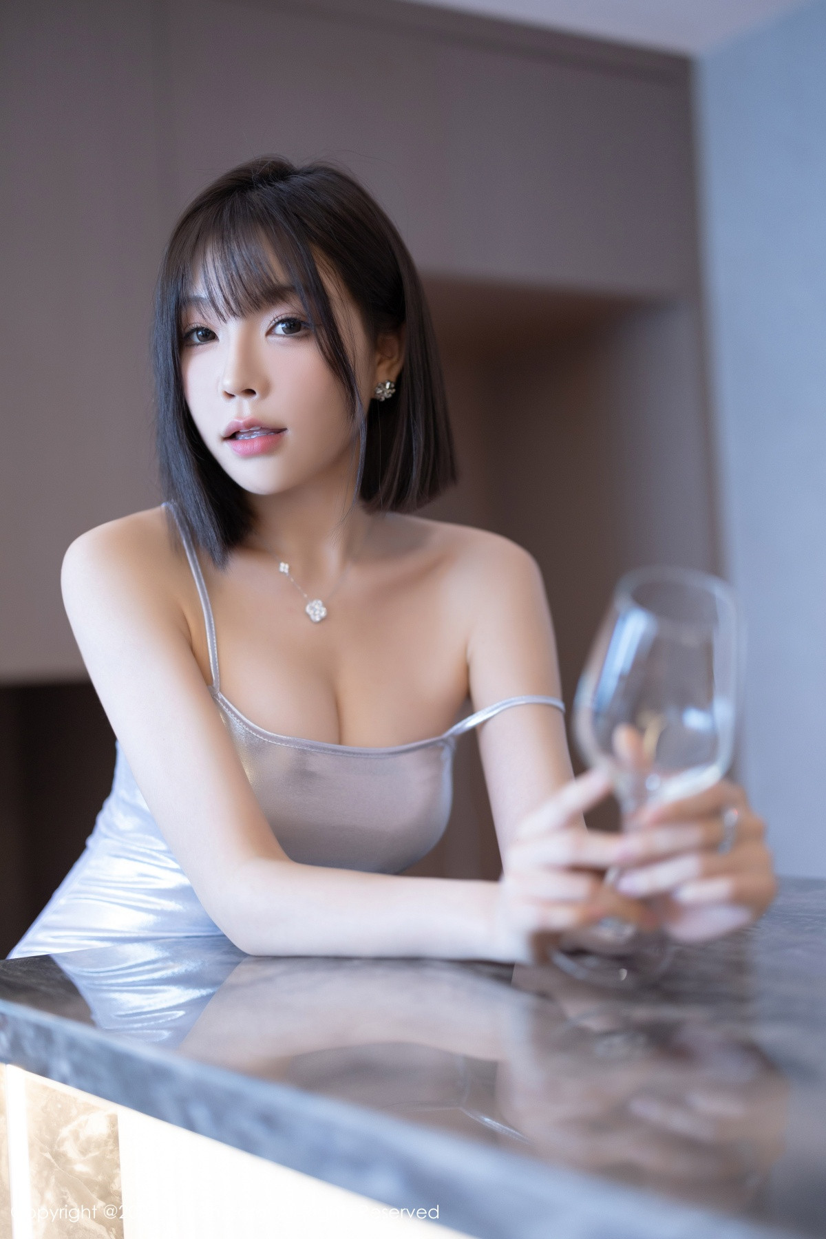 [秀人网] 2024.08.15 No.9020 徐莉芝Booty 丝袜美腿  第63张