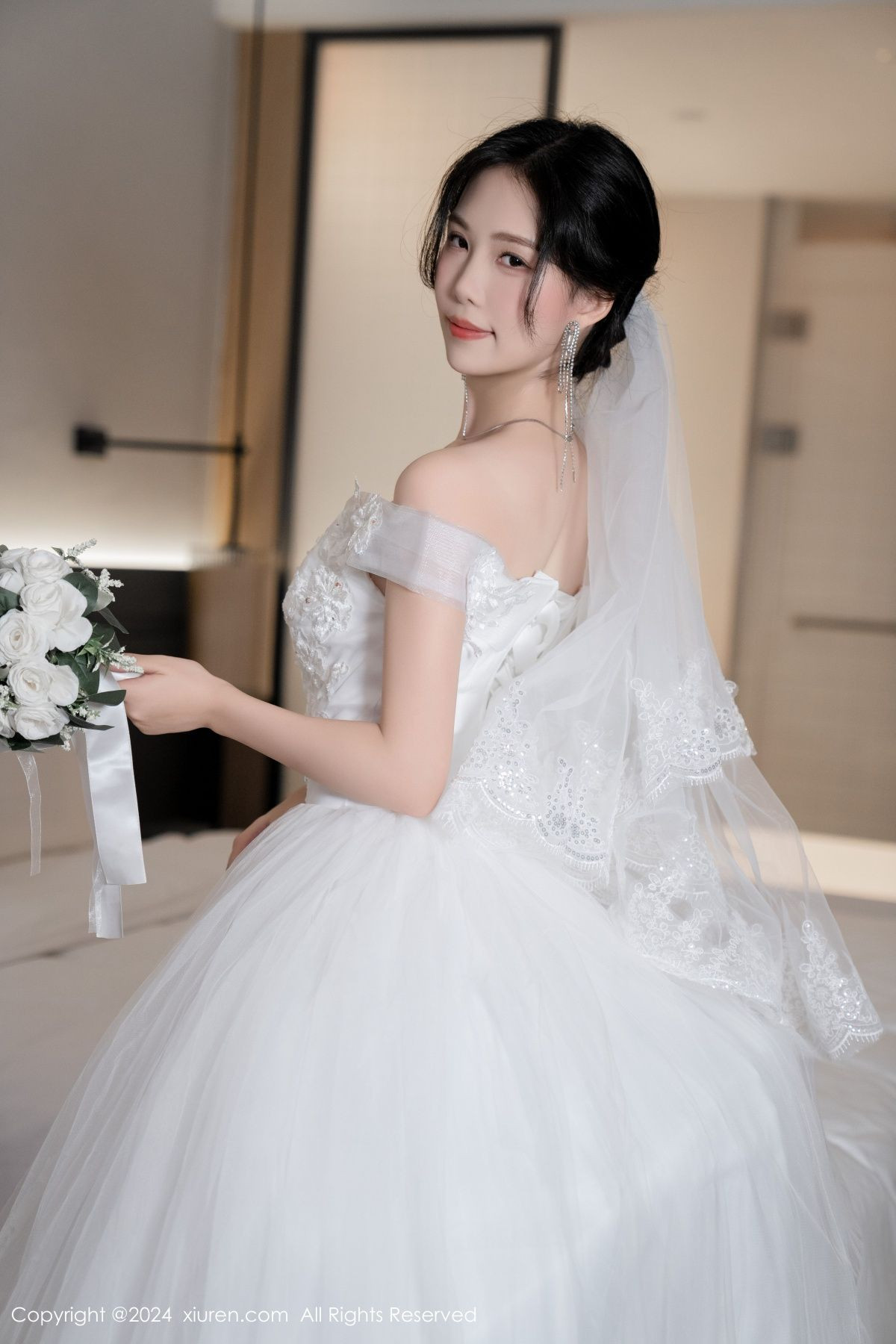 [秀人网] 2024.08.09 No.8998 利世 丝袜美腿  第13张
