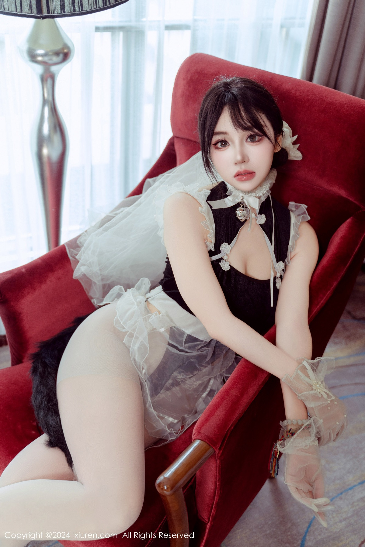 [秀人网] 2024.09.24 No.9197 汐汐爱吃草莓 丝袜美臀  第9张