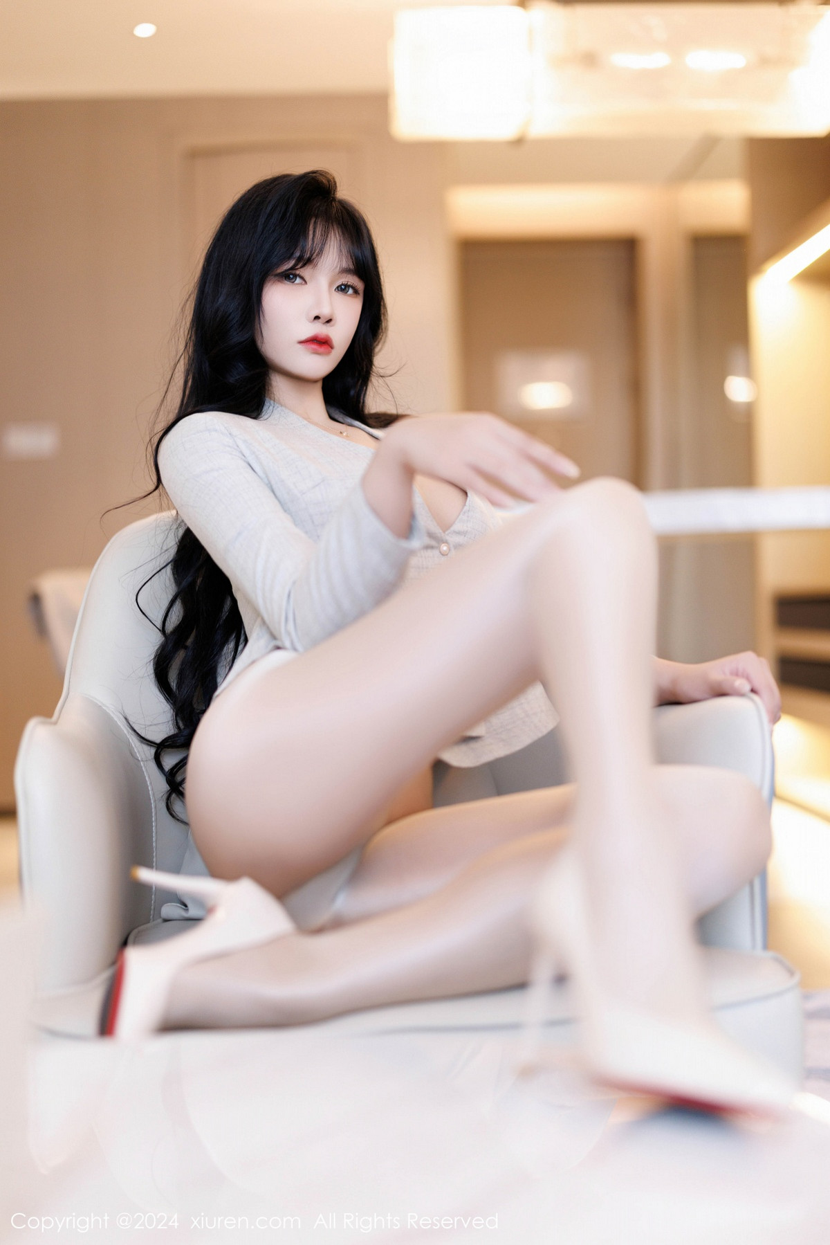 [秀人网] 2024.11.05 No.9398 娜比 丝袜短裙  第70张