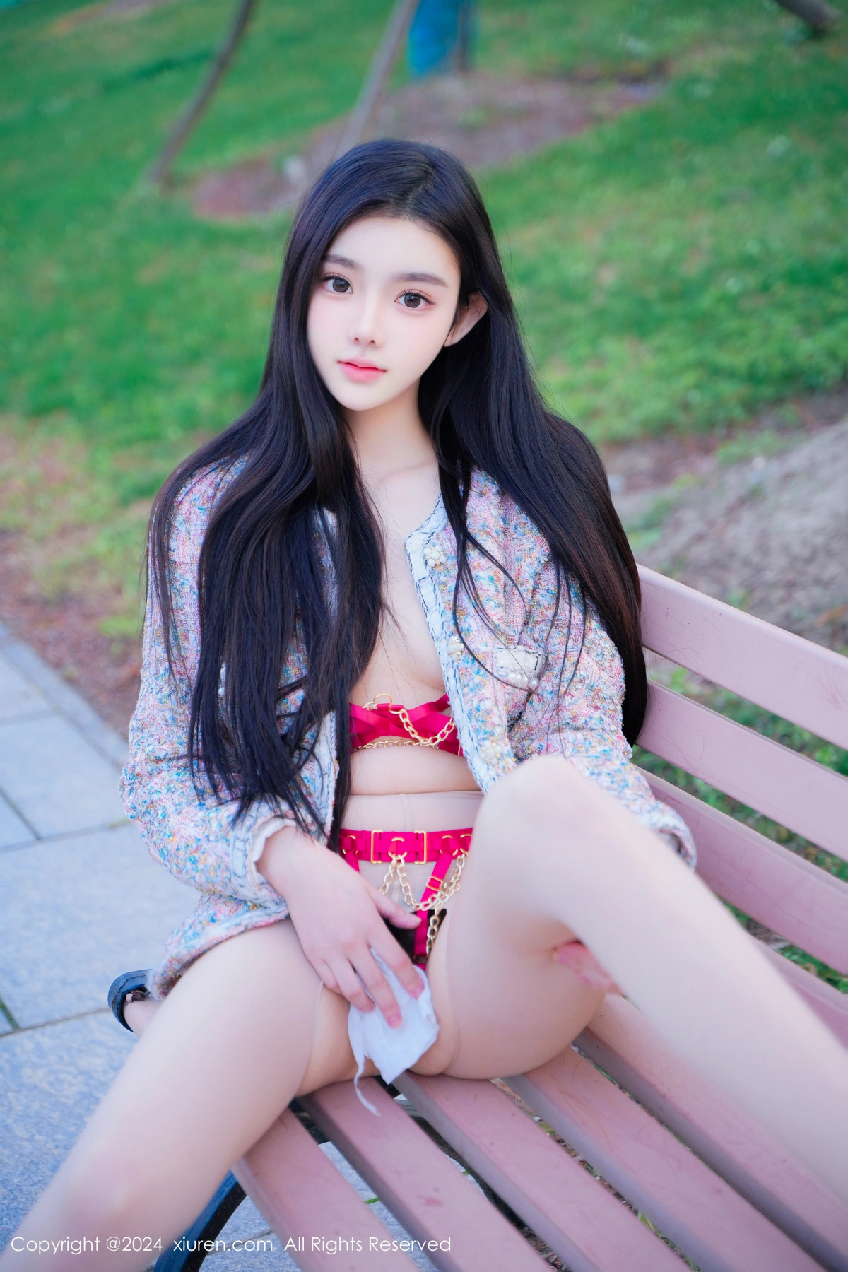 [秀人网] 2024.05.06 No.8489 龙雪儿 丝袜美腿  第39张