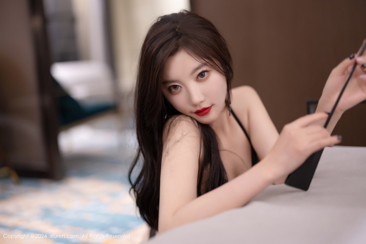 [秀人网] 2024.08.16 No.9028 杨晨晨Yome 美腿黑丝  第64张