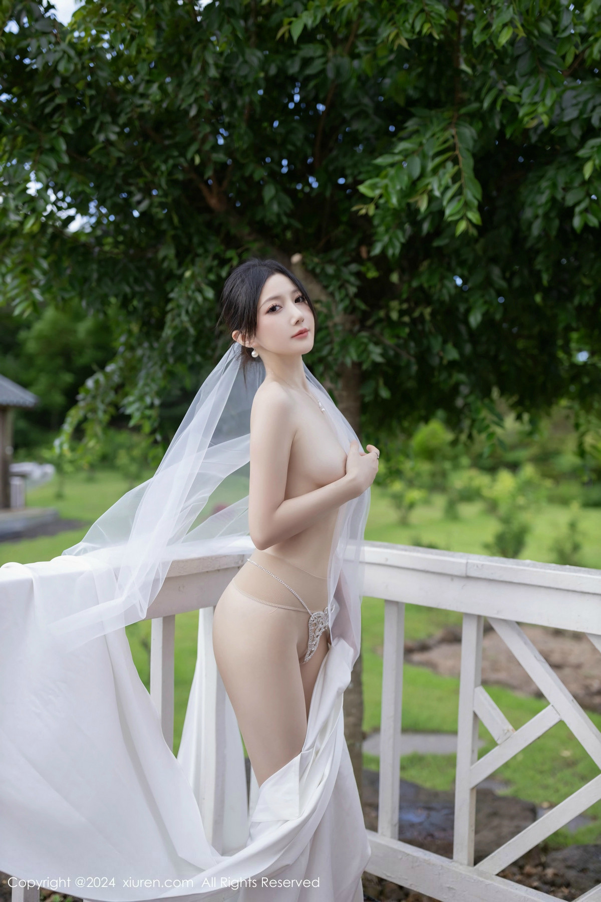 [秀人网] 2024.11.01 No.9387 鱼子酱Fish 丝袜美腿  第46张