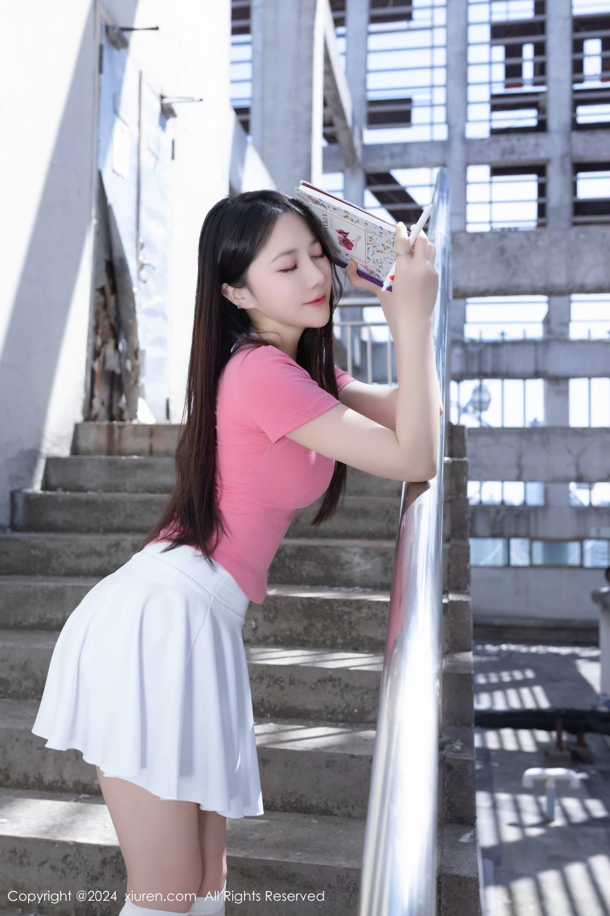 [秀人网] 2024.04.26 No.8457 鱼子酱Fish 天台少女  第10张