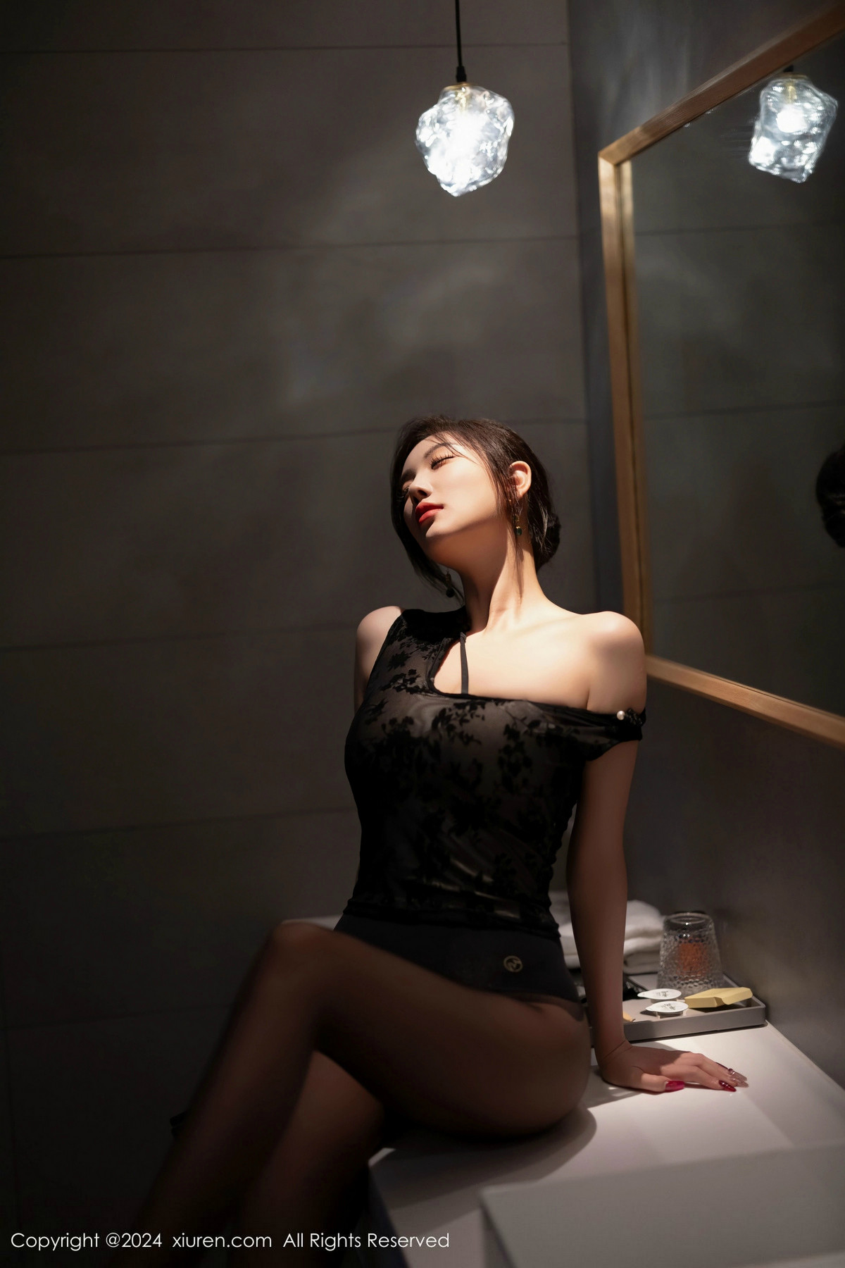[秀人网] 2024.11.01 No.9384 杨晨晨Yome 黑丝美腿  第37张
