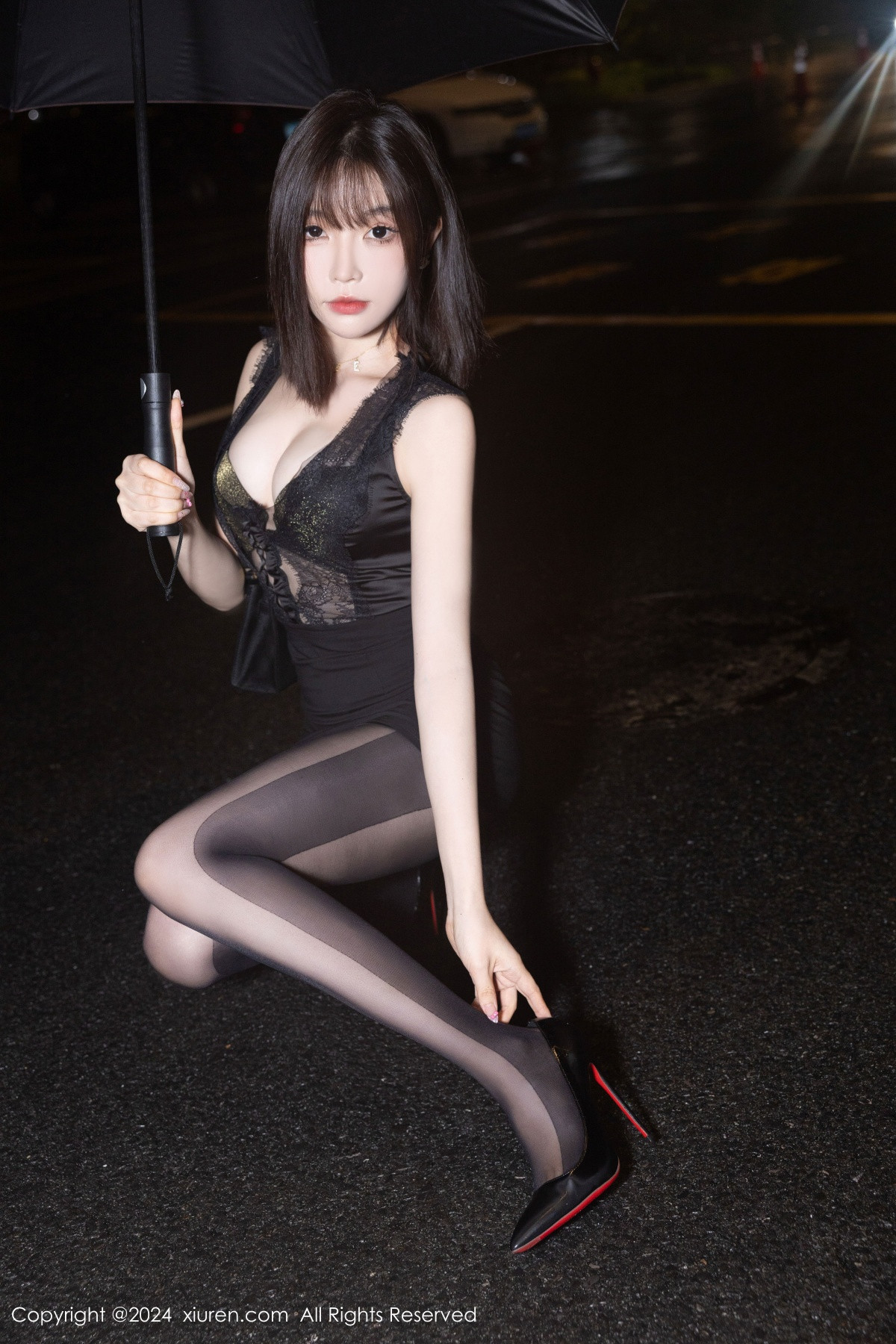 [秀人网] 2024.09.13 No.9157 徐莉芝Booty 美腿黑丝  第4张