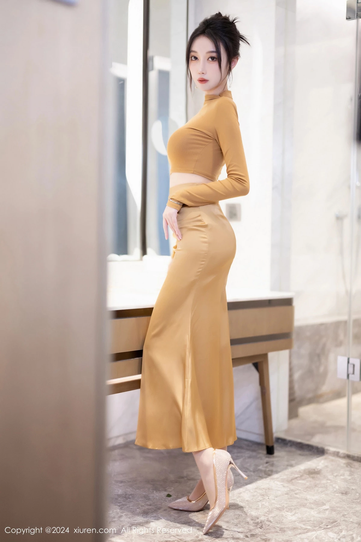 [秀人网] 2024.05.21 No.8574 玥儿玥 丝袜美腿  第4张