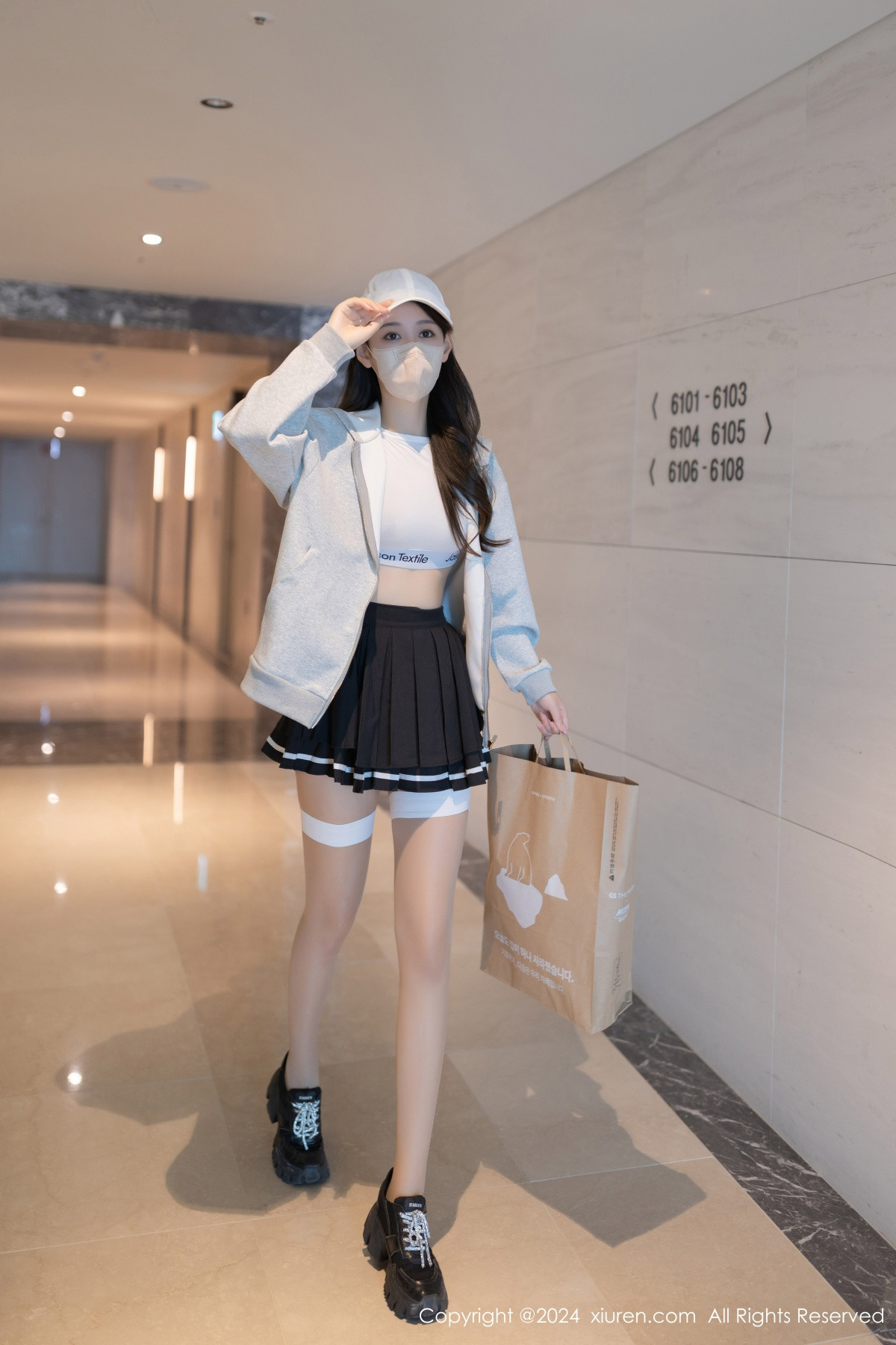 [秀人网] 2024.09.23 No.9196 唐安琪 丝袜美腿  第4张