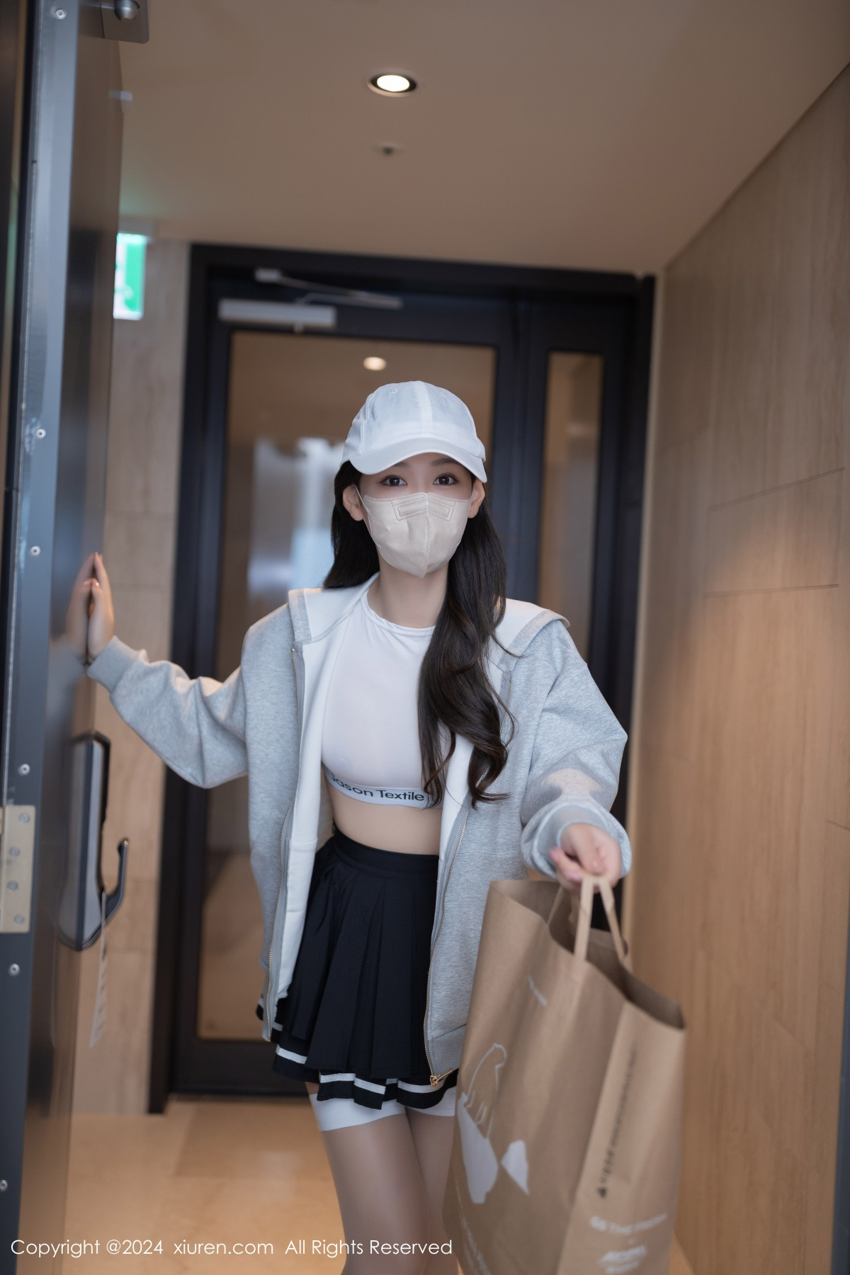 [秀人网] 2024.09.23 No.9196 唐安琪 丝袜美腿  第5张