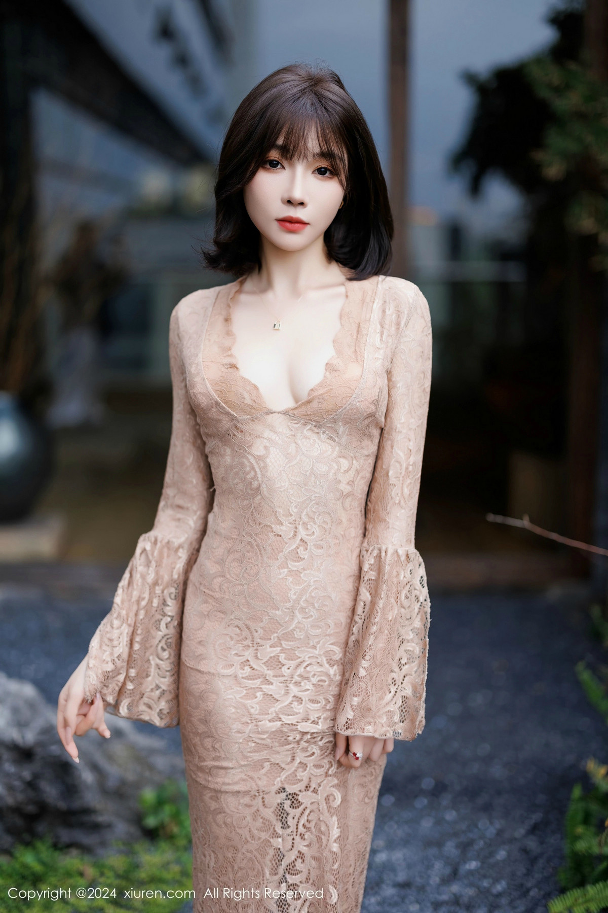 [秀人网] 2024.11.07 No.9412 徐莉芝Booty 美腿丝袜