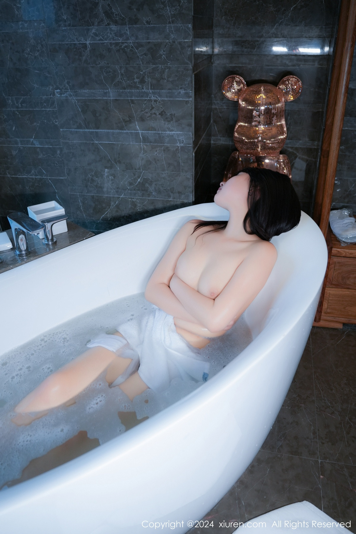 [秀人网] 2024.08.22 No.9052 姚若兮vay 浴缸美腿  第48张