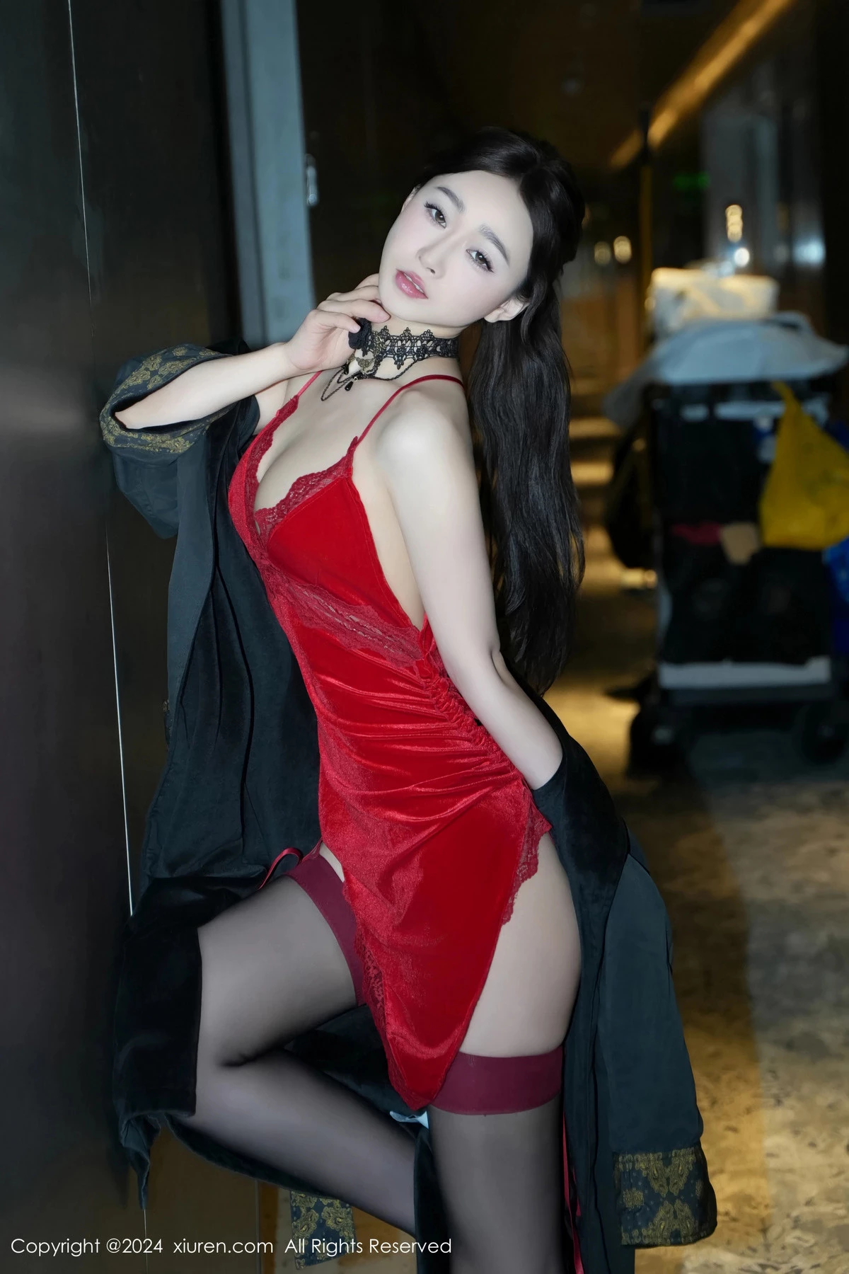 [秀人网] 2024.05.16 No.8547 软糖爱喝奶 黑丝美腿  第23张