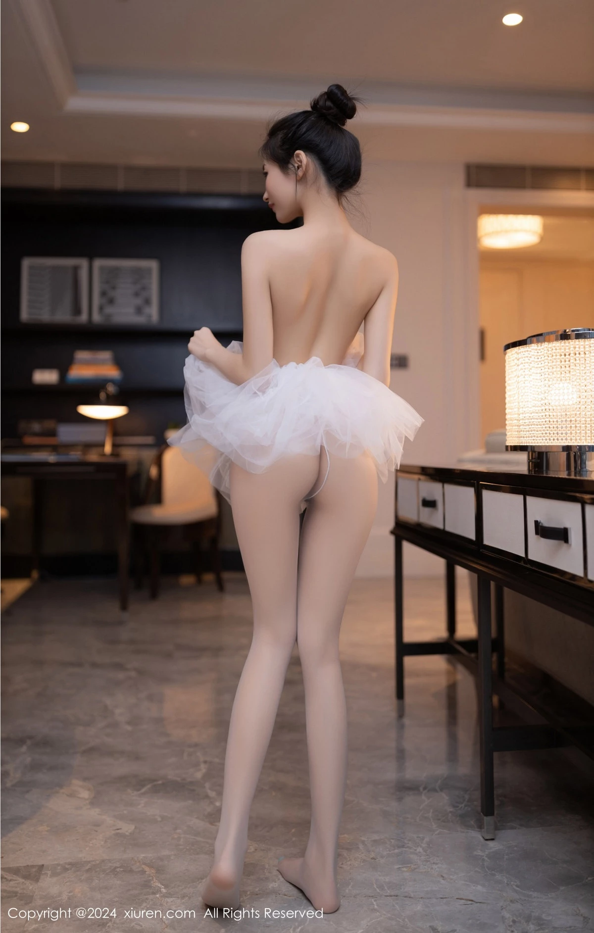 [秀人网] 2024.06.05 No.8657 鱼尾fish 丝袜美腿  第54张