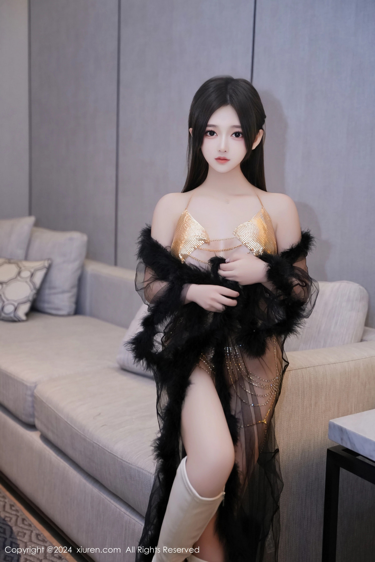 [秀人网] 2024.06.12 No.8686 奶茶味的包子 美腿性感  第15张