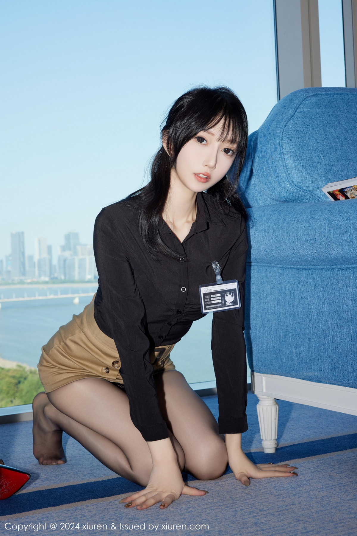 [秀人网] 2024.10.18 No.9309 玥儿玥er 短裙黑丝  第14张