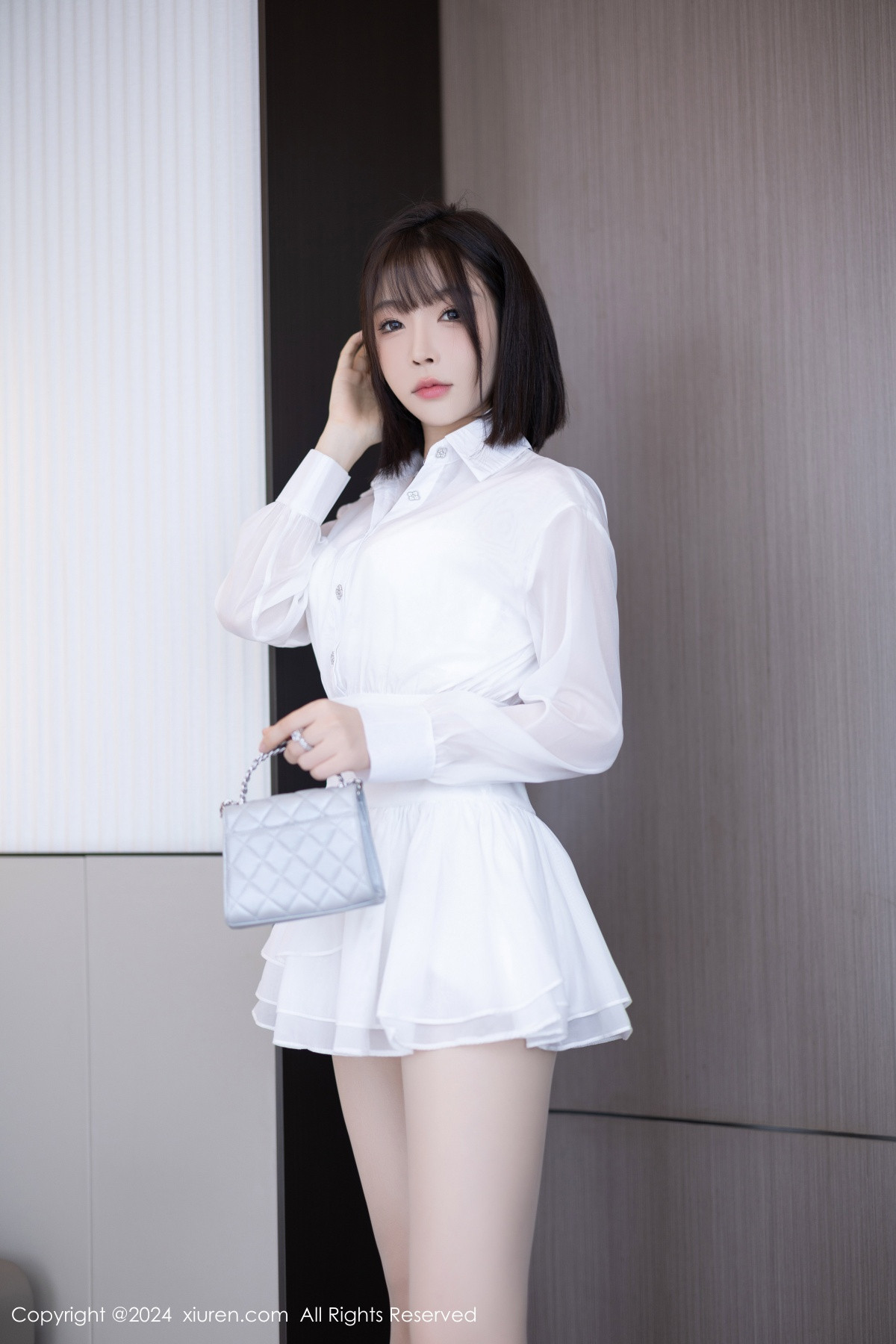 [秀人网] 2024.08.15 No.9020 徐莉芝Booty 丝袜美腿  第3张