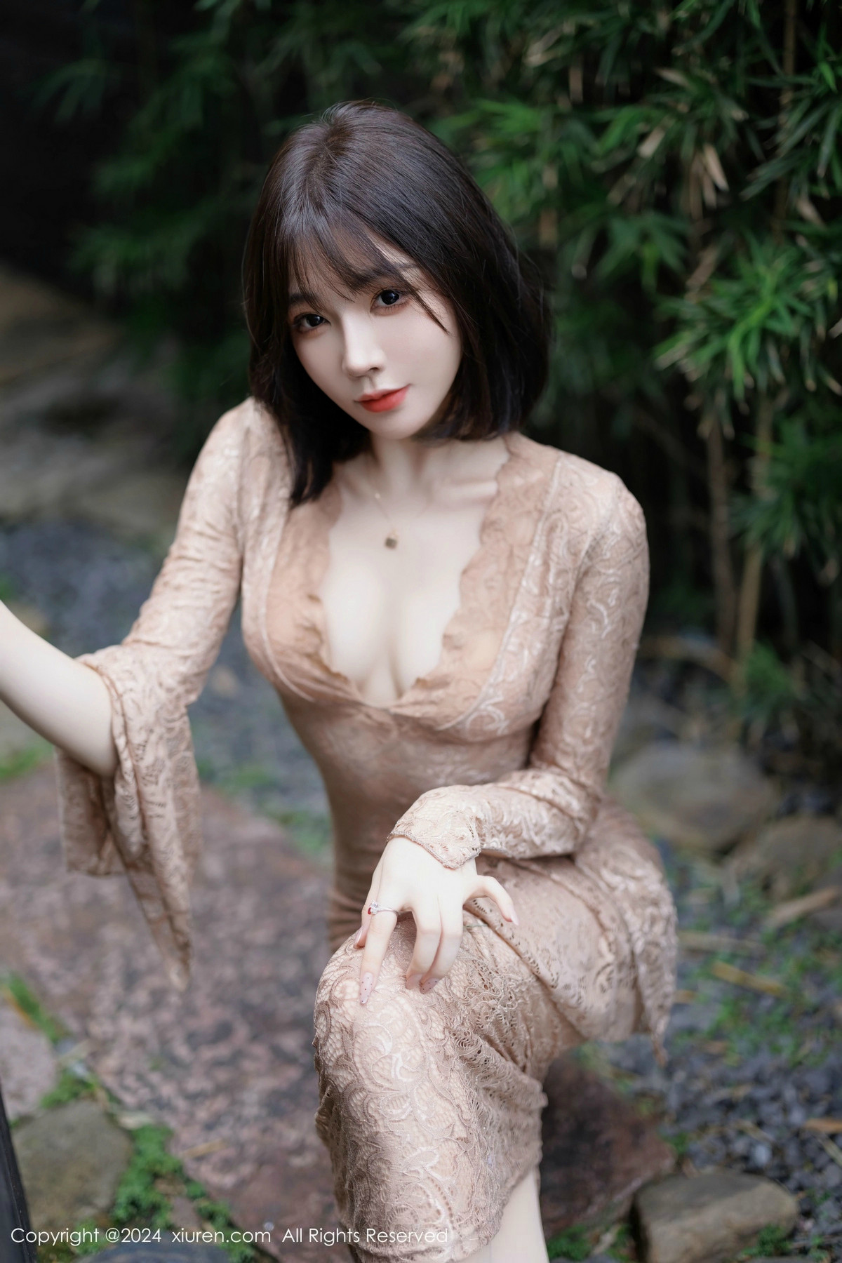 [秀人网] 2024.11.07 No.9412 徐莉芝Booty 美腿丝袜  第24张