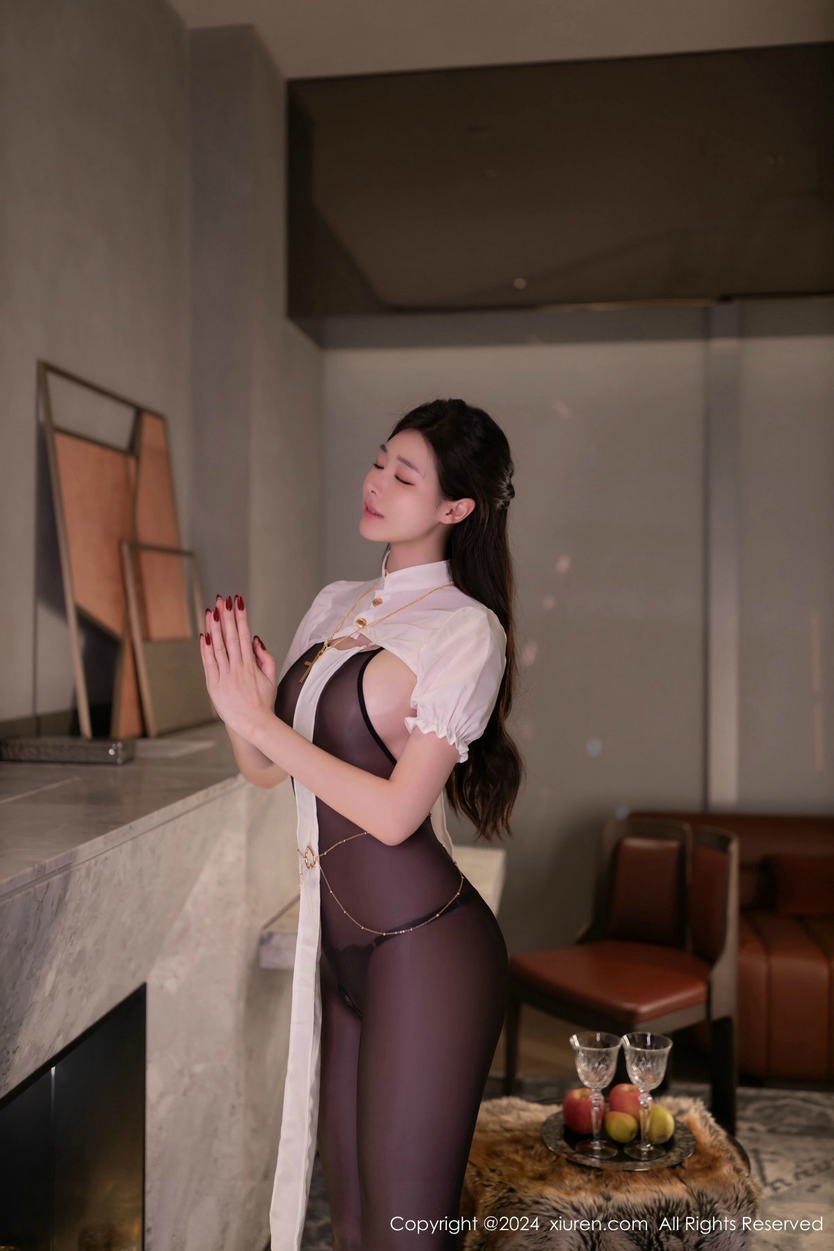 [秀人网] 2024.10.25 No.9350 小逗逗 黑丝美腿  第4张