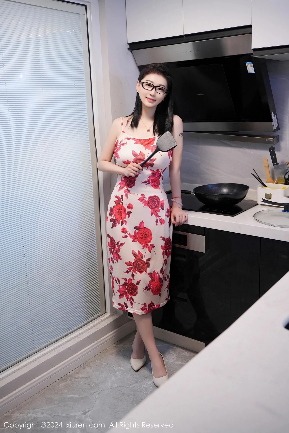 [秀人网] 2024.04.29 No.8468 雅茹老师 长裙美臀  第20张