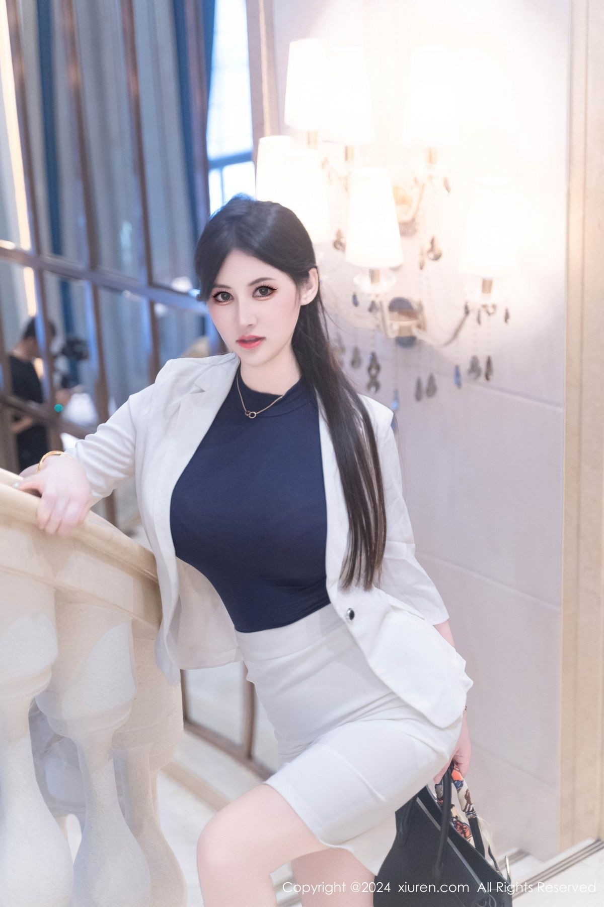 [秀人网] 2024.10.21 No.9319 诗诗kiki 丝袜美臀  第18张