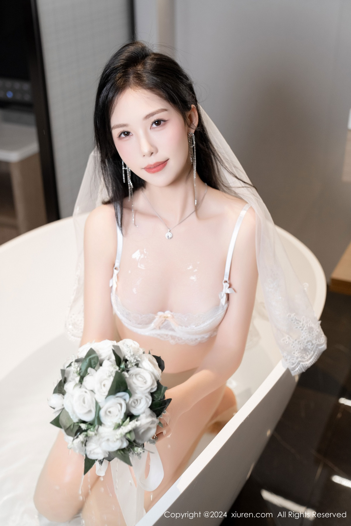 [秀人网] 2024.08.09 No.8998 利世 丝袜美腿  第72张