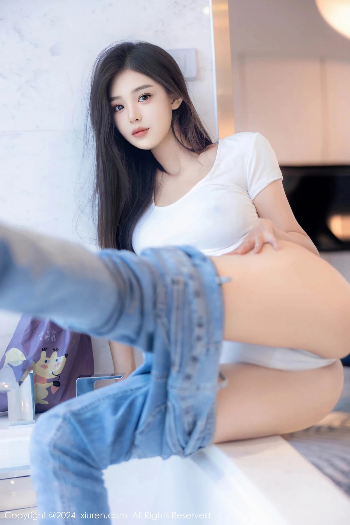 [秀人网] 2024.04.29 No.8467 周周不吃香菜 新人牛仔裤  第15张