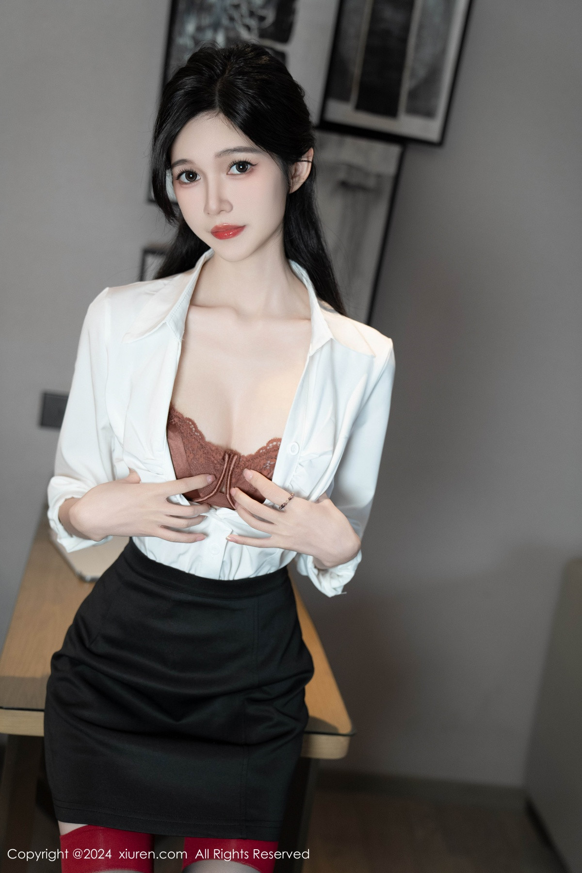 [秀人网] 2024.06.13 No.8697 程程程- 黑丝美腿  第31张