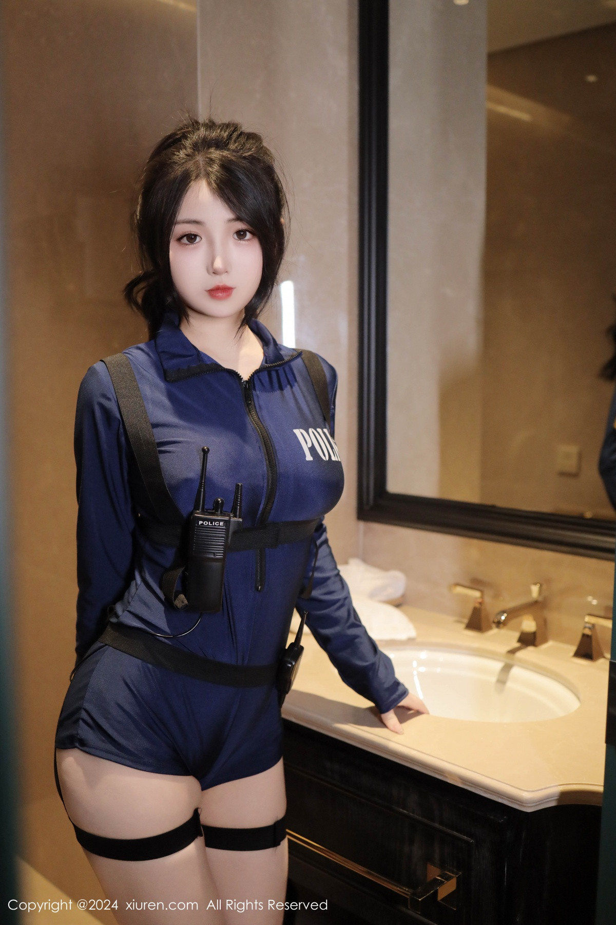 [秀人网] 2024.10.22 No.9326 陈小花 美臀性感  第5张